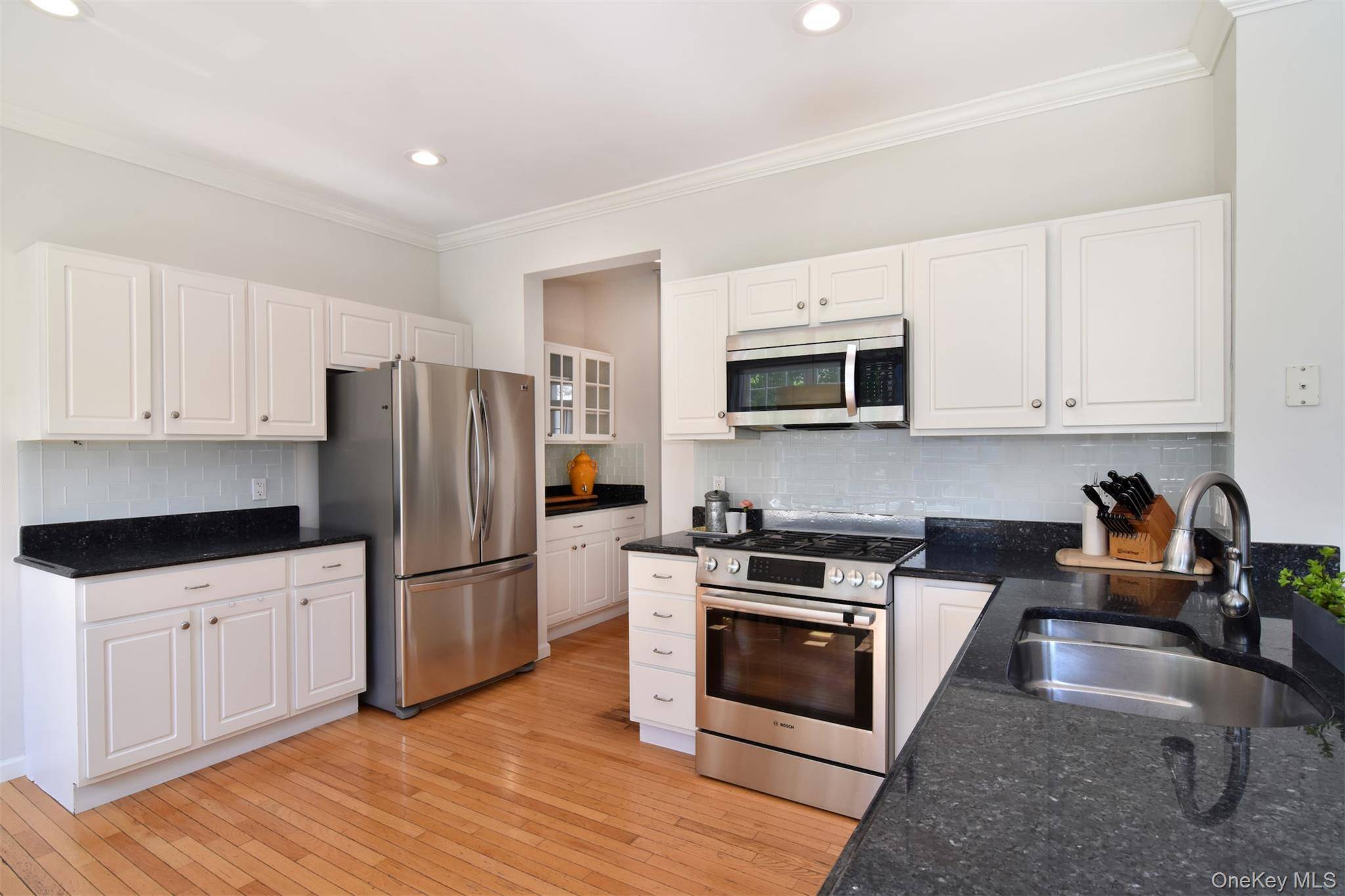 3 Bedroom Home for Sale in White Plains - New York - USA - 8