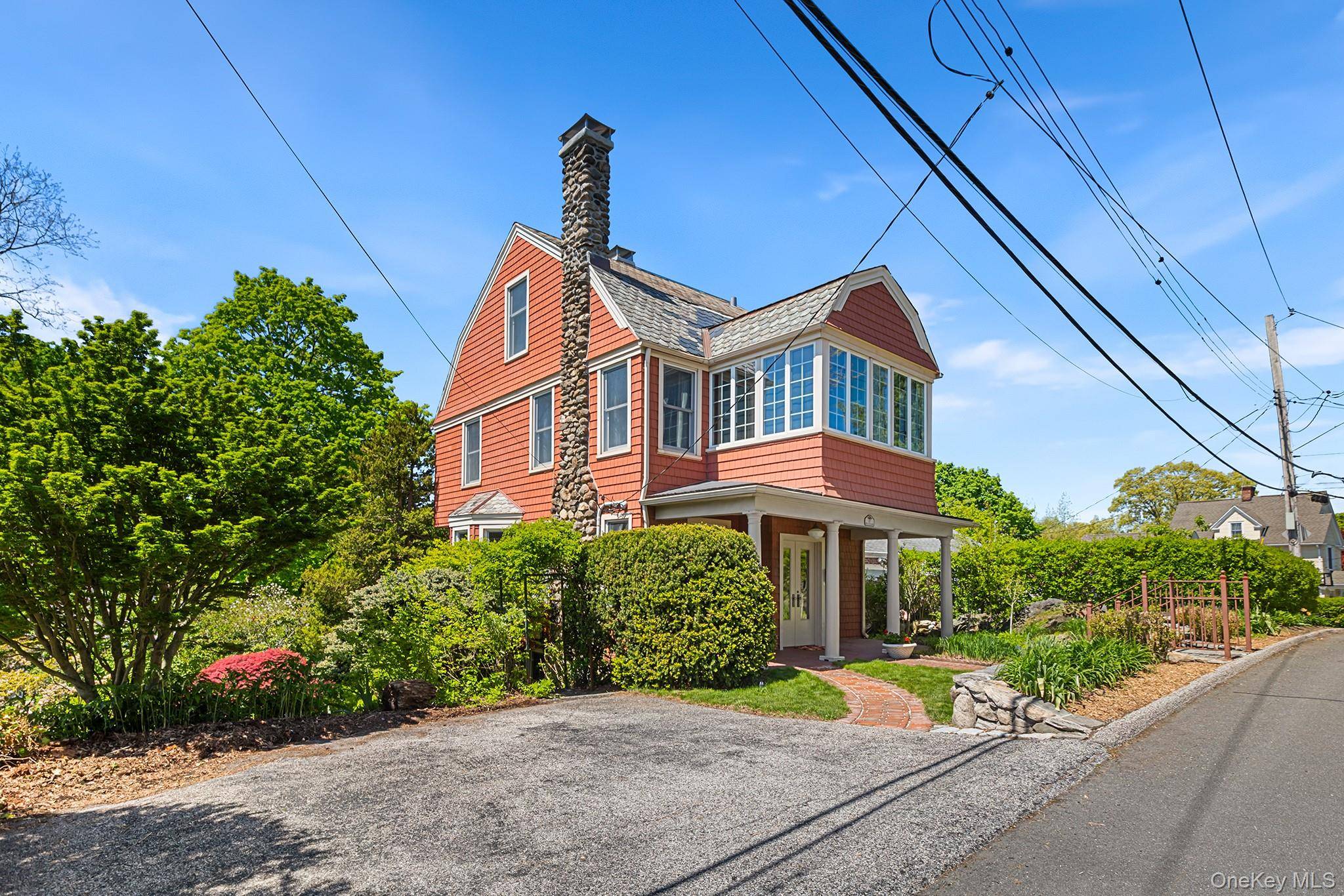 3 Bedroom Home for Sale in White Plains - New York - USA - 3