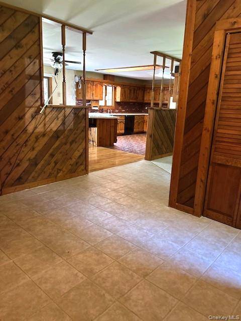 Casa de 3 Dormitorios en Venta en White Sulphur Springs - Nueva York - EE. UU. - 2
