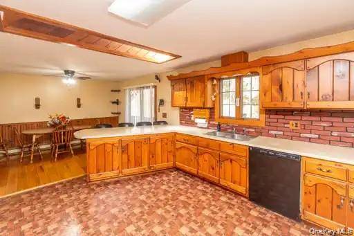 Casa de 3 Dormitorios en Venta en White Sulphur Springs - Nueva York - EE. UU. - 5