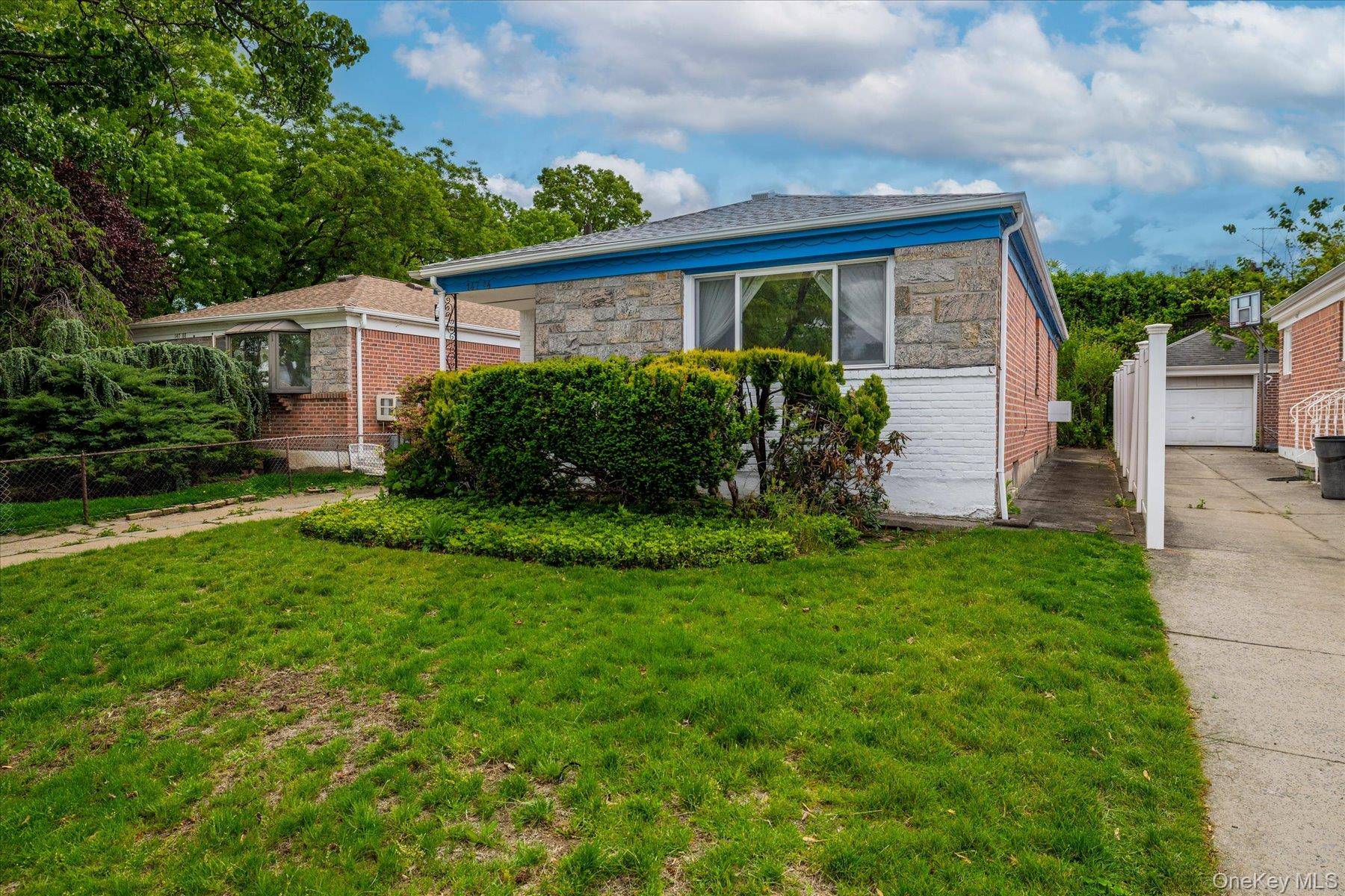 Casa de 3 Dormitorios en Venta en Whitestone - Nueva York - EE. UU. - 3