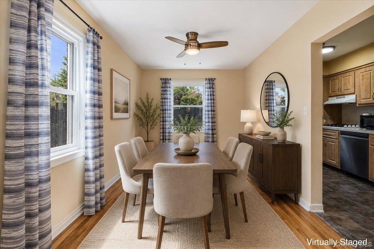 Casa de 3 Dormitorios en Venta en Whitestone - Nueva York - EE. UU. - 7