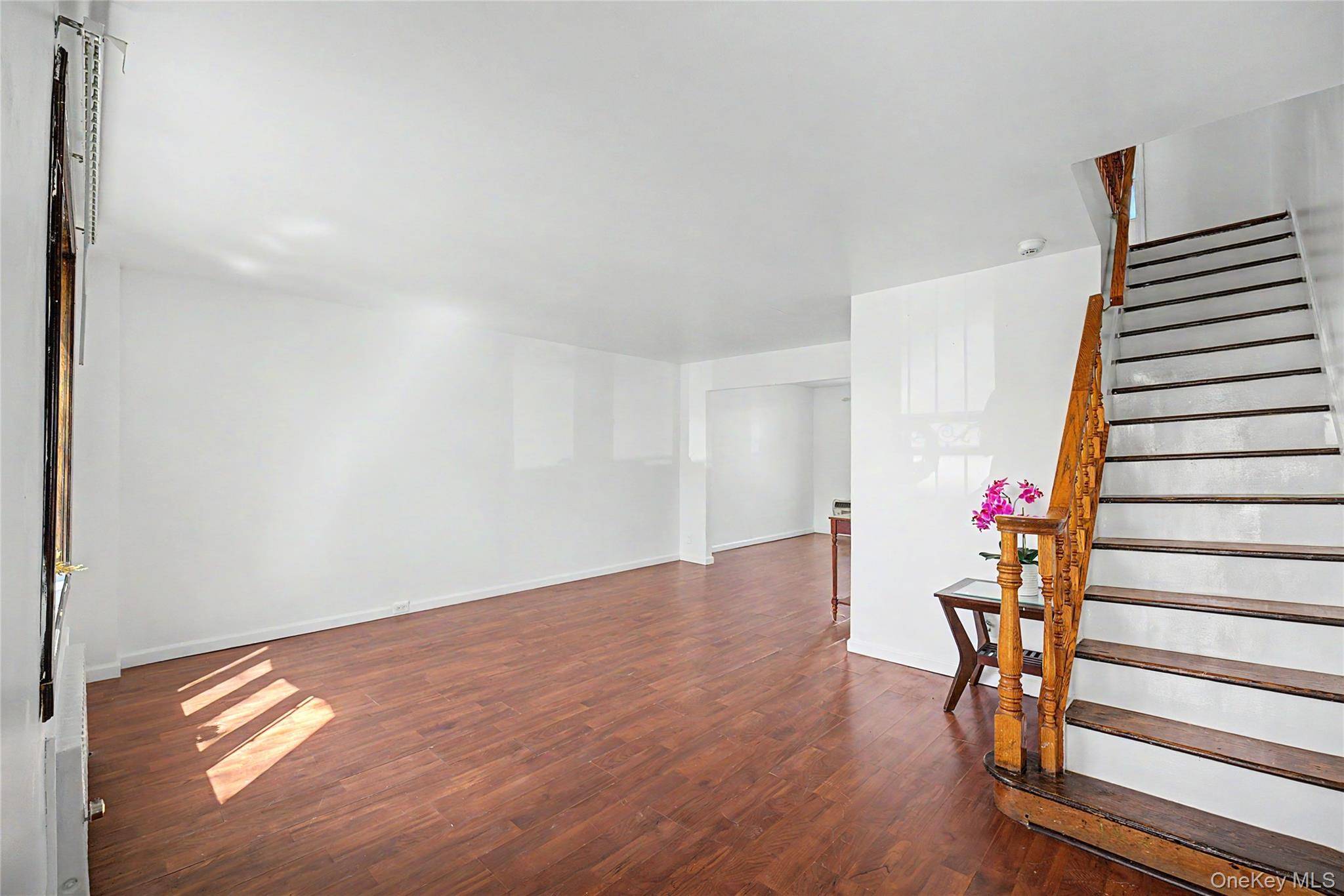 Casa com 3 Quartos à Venda em Whitestone - Nova Iorque - EUA - 7