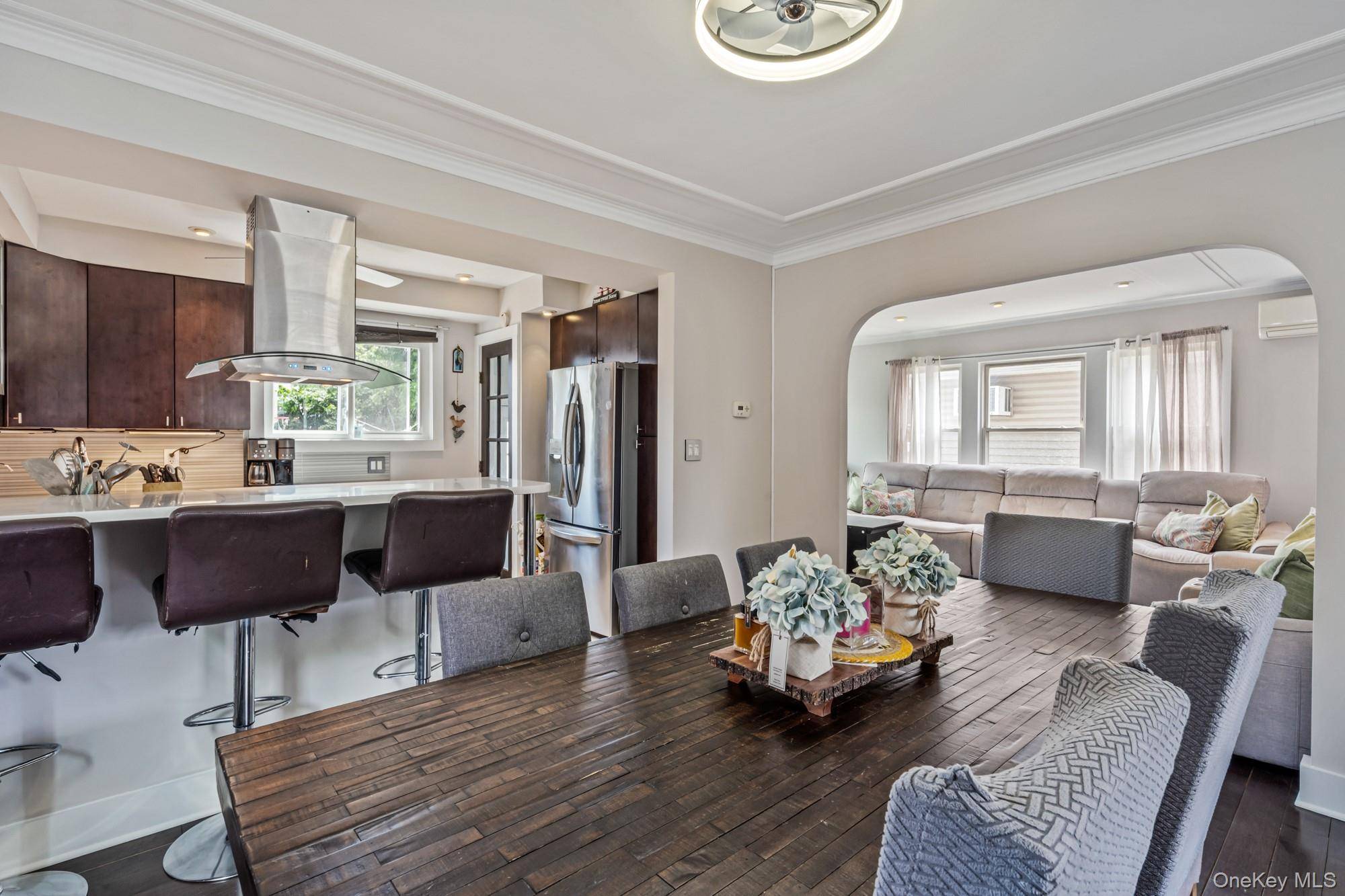 3 Bedroom Home for Sale in Williston Park - New York - USA - 4