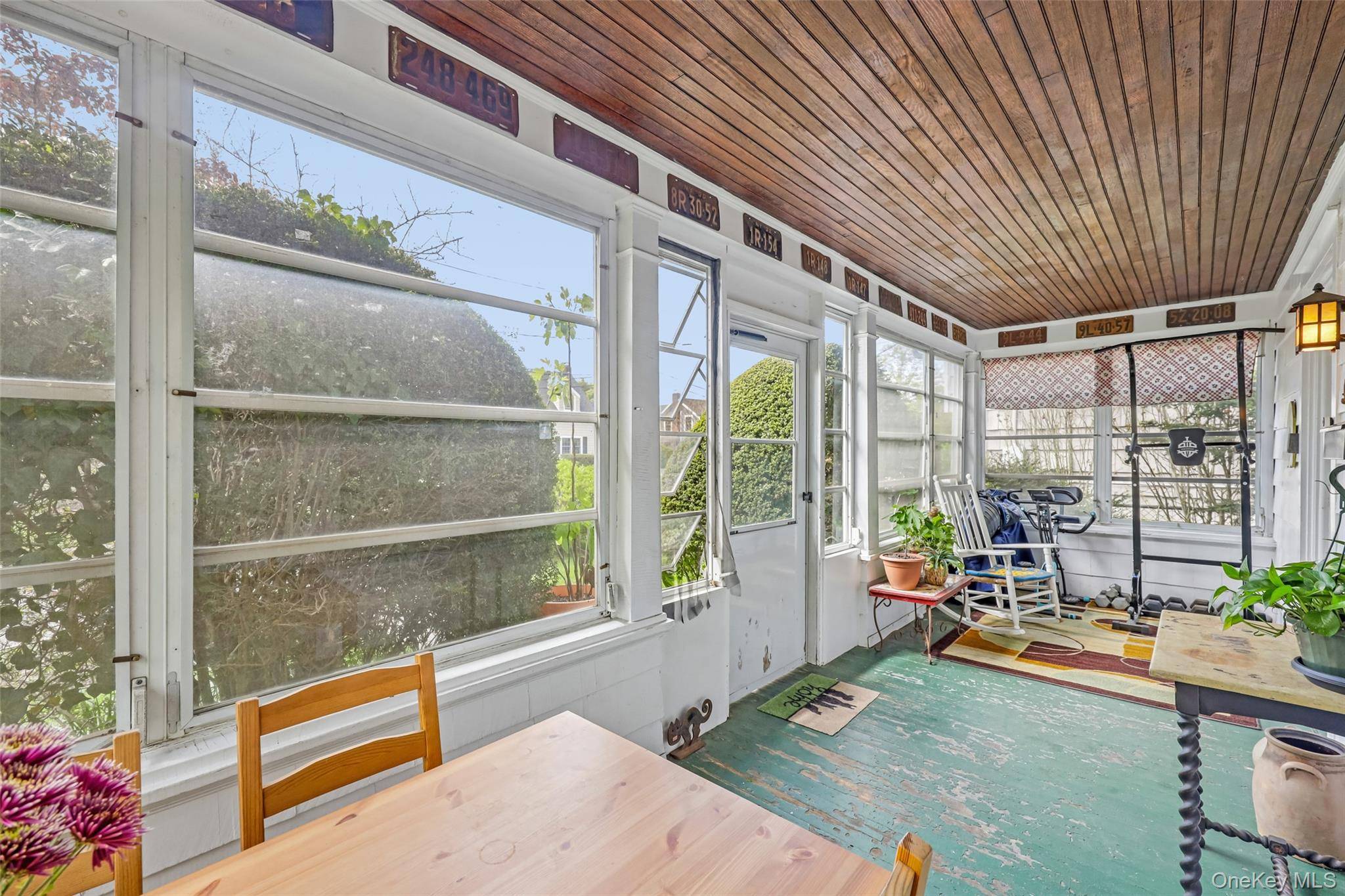 3 Bedroom Home for Sale in Woodmere - New York - USA - 5