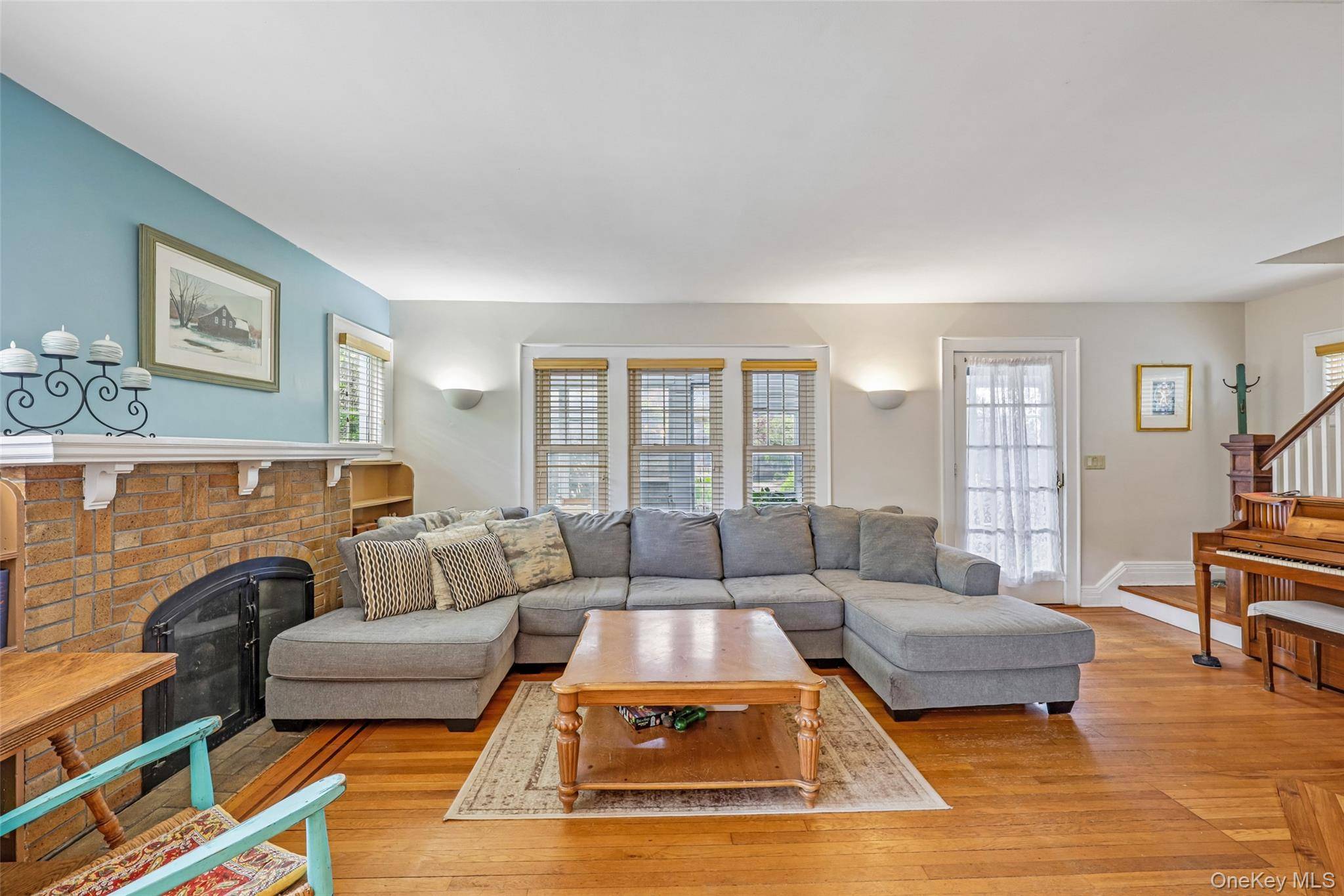 3 Bedroom Home for Sale in Woodmere - New York - USA - 7