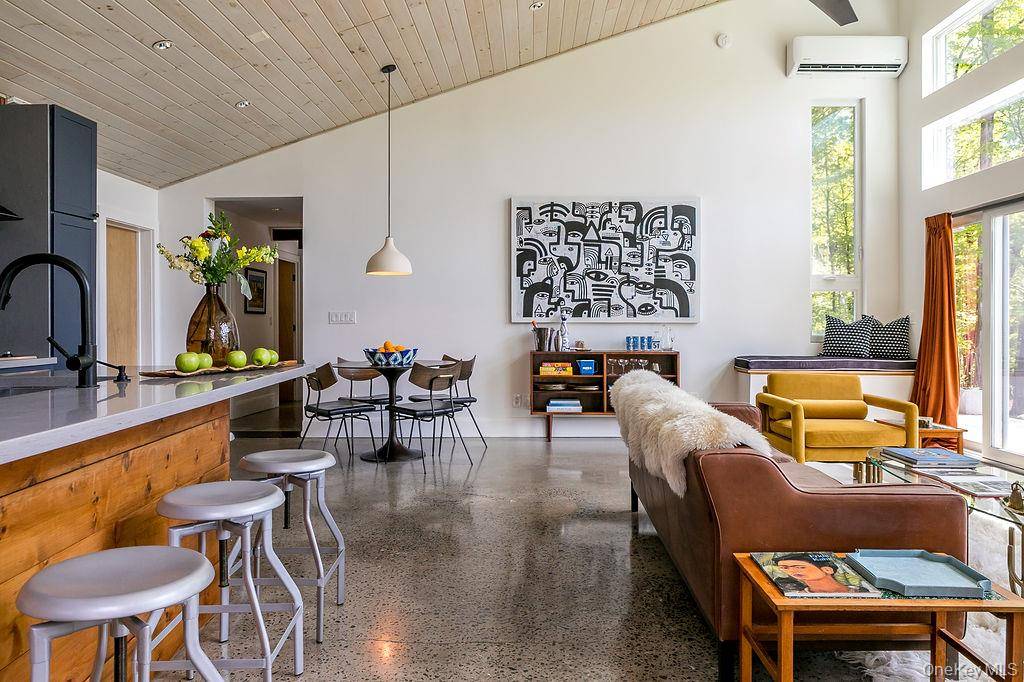 3 Bedroom Home for Sale in Woodstock - New York - USA - 3