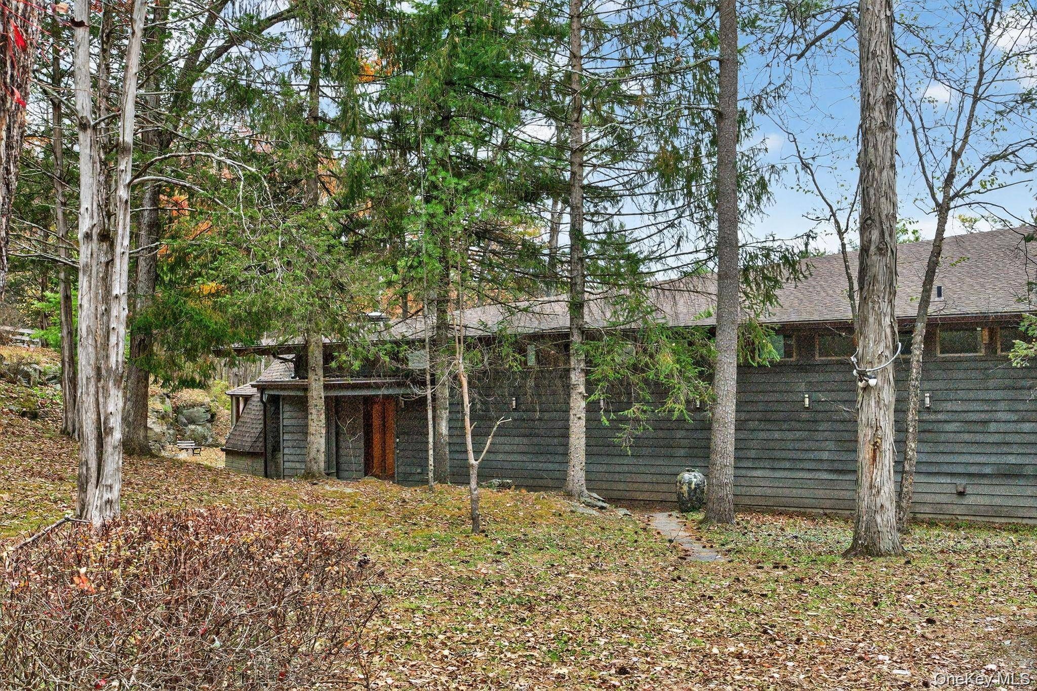 Casa com 3 Quartos à Venda em Woodstock - Nova Iorque - EUA - 1