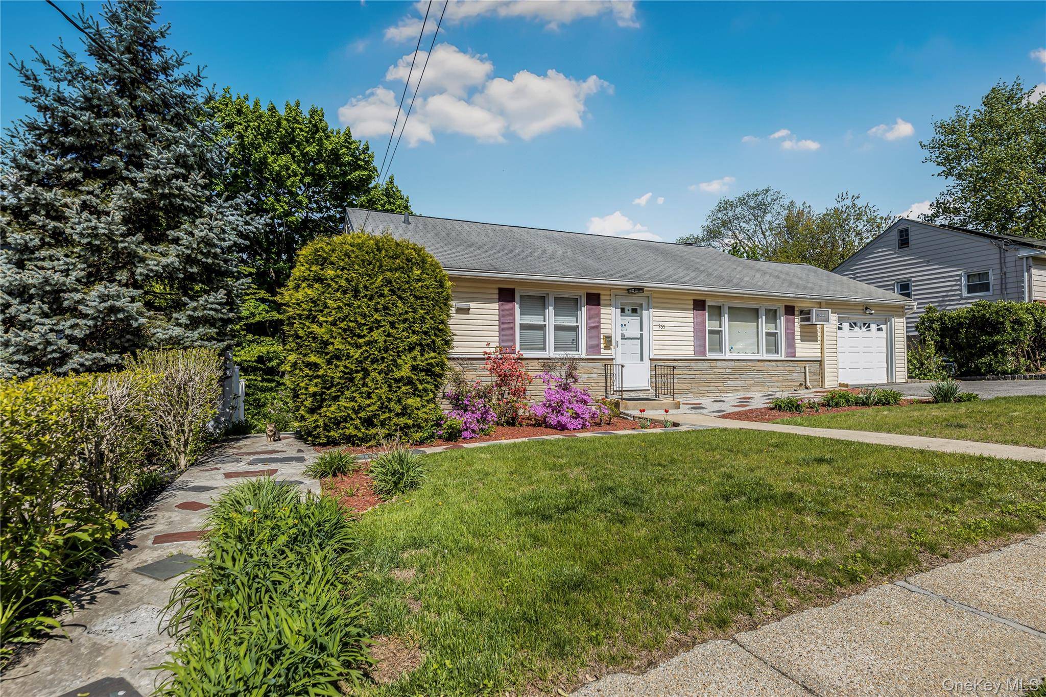 Casa com 3 Quartos à Venda em Yonkers - Nova Iorque - EUA - 2