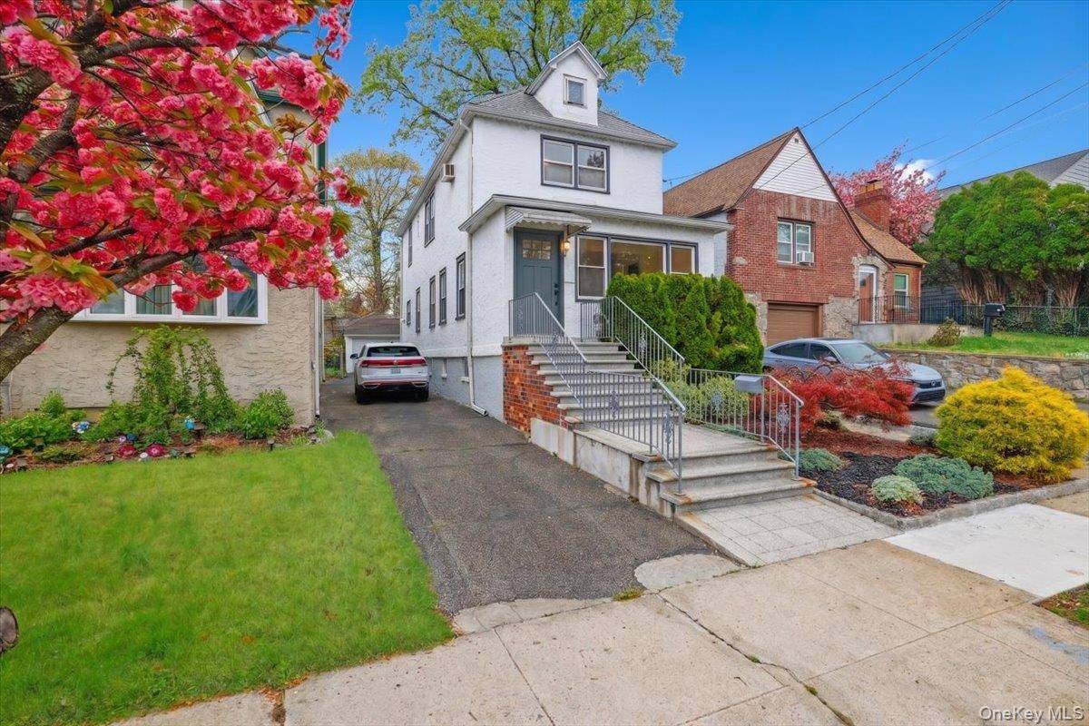 Casa com 3 Quartos à Venda em Yonkers - Nova Iorque - EUA - 2