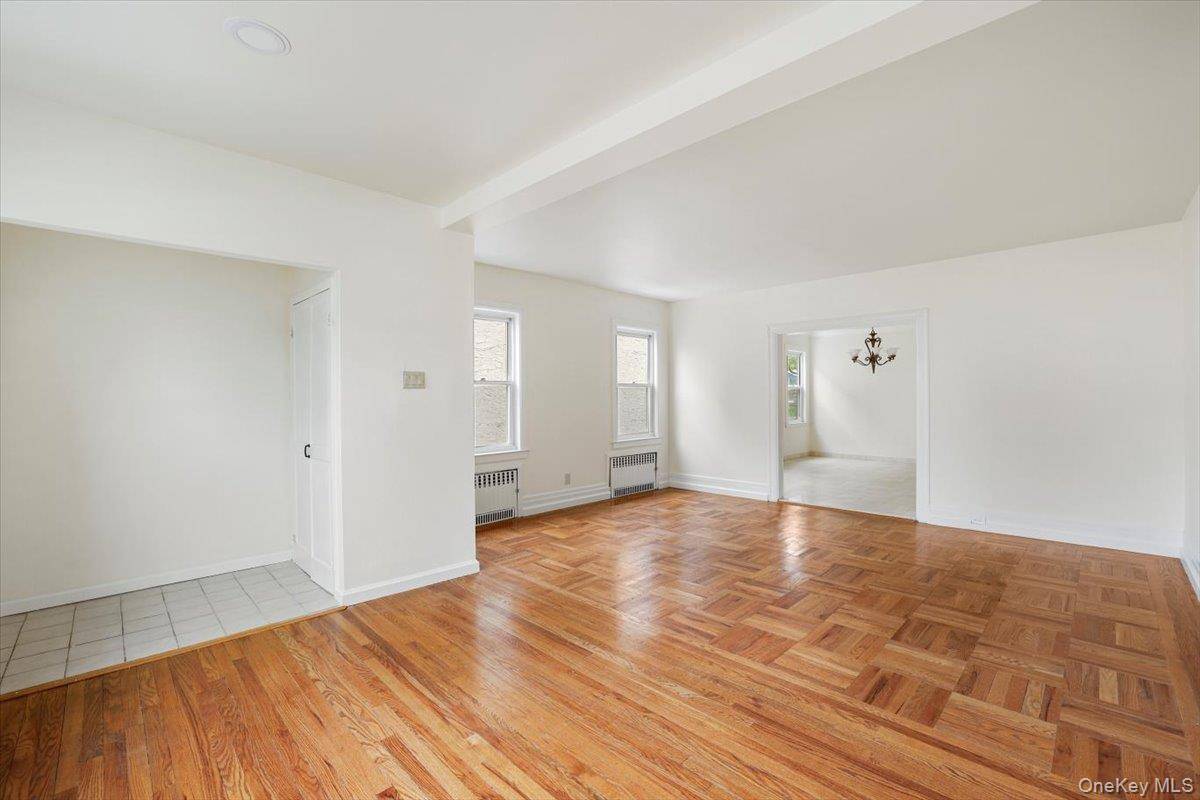 Casa com 3 Quartos à Venda em Yonkers - Nova Iorque - EUA - 5