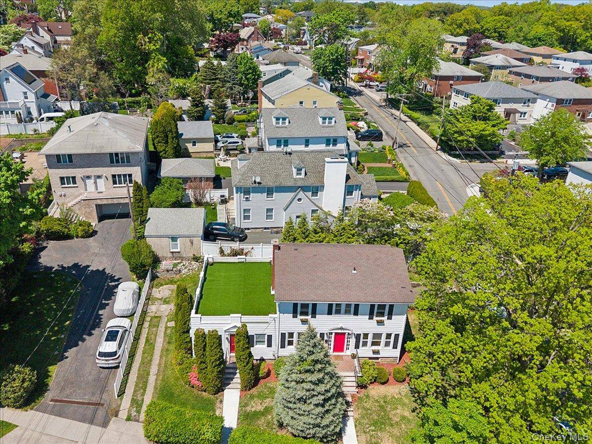 Casa com 3 Quartos à Venda em Yonkers - Nova Iorque - EUA - 1