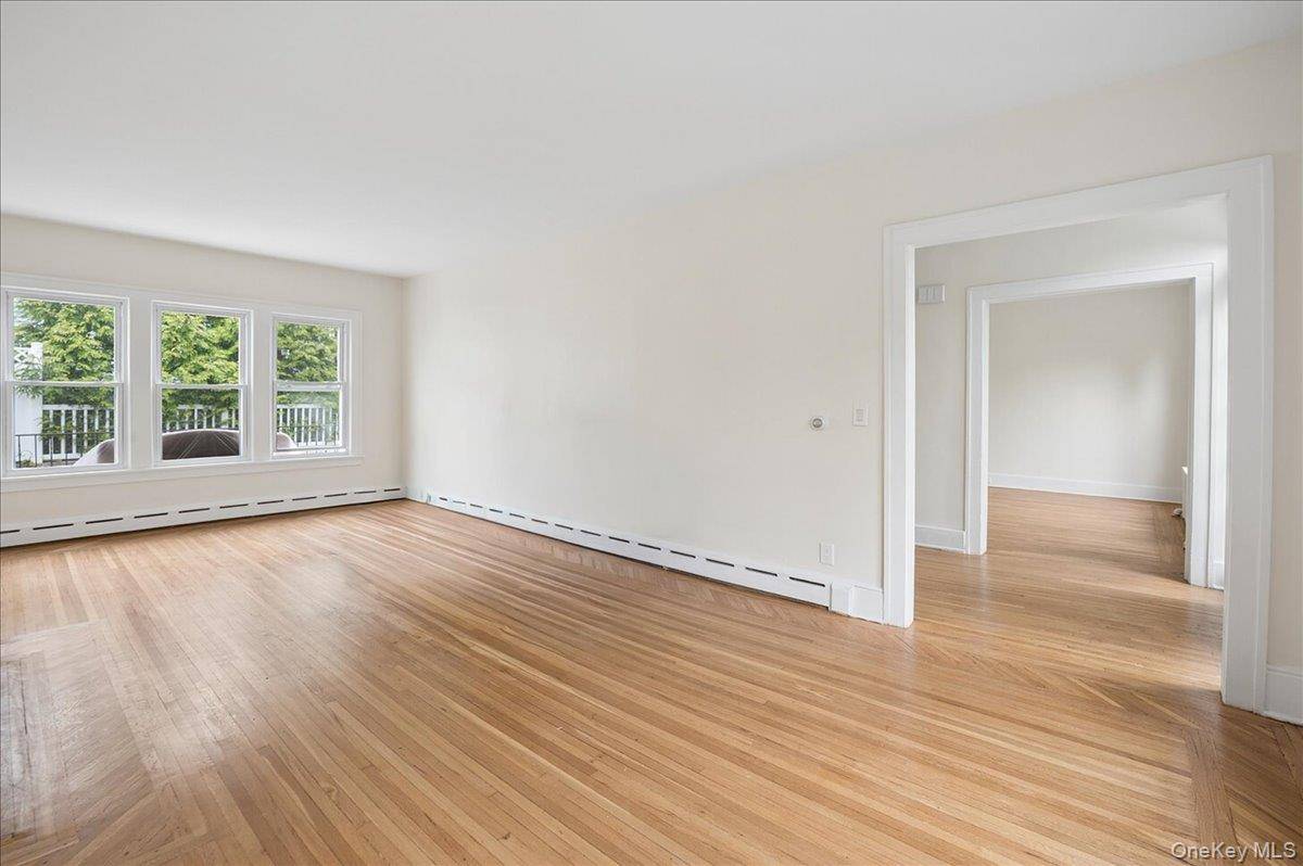Casa com 3 Quartos à Venda em Yonkers - Nova Iorque - EUA - 6