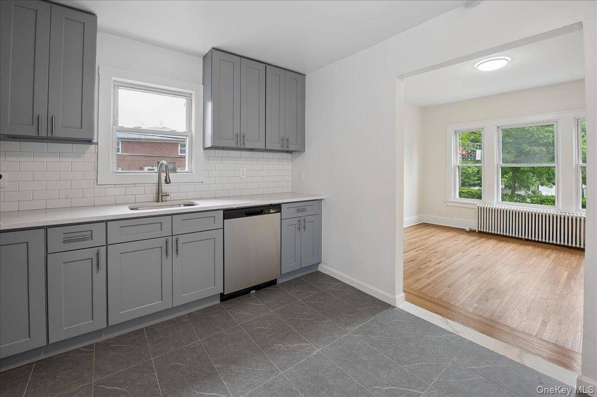 Casa com 3 Quartos à Venda em Yonkers - Nova Iorque - EUA - 8
