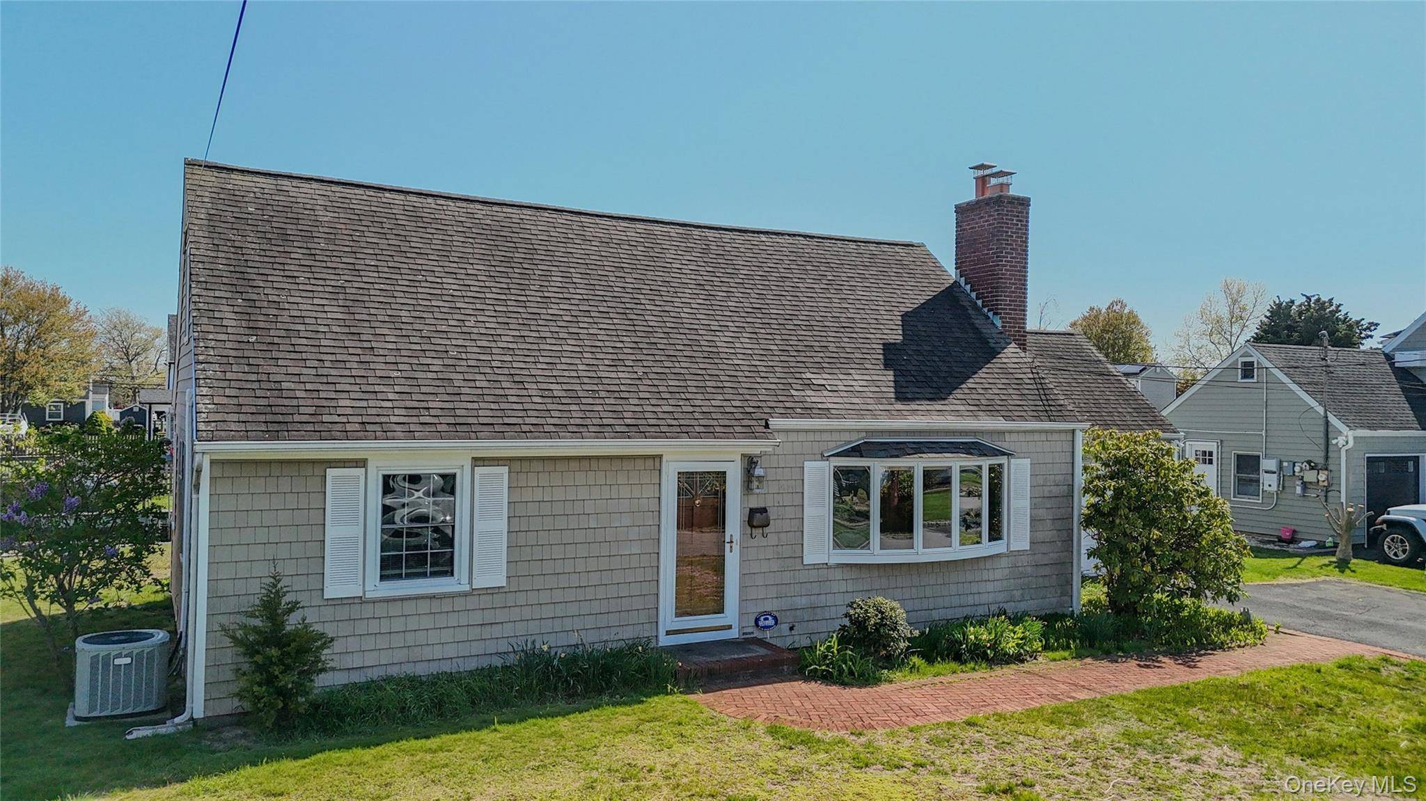 Casa de 4 Dormitorios Frente al Mar en Venta en Amityville - Nueva York - EE. UU. - 2
