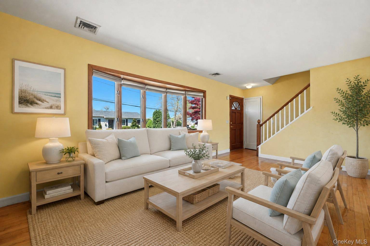 Casa de 4 Dormitorios Frente al Mar en Venta en Amityville - Nueva York - EE. UU. - 3