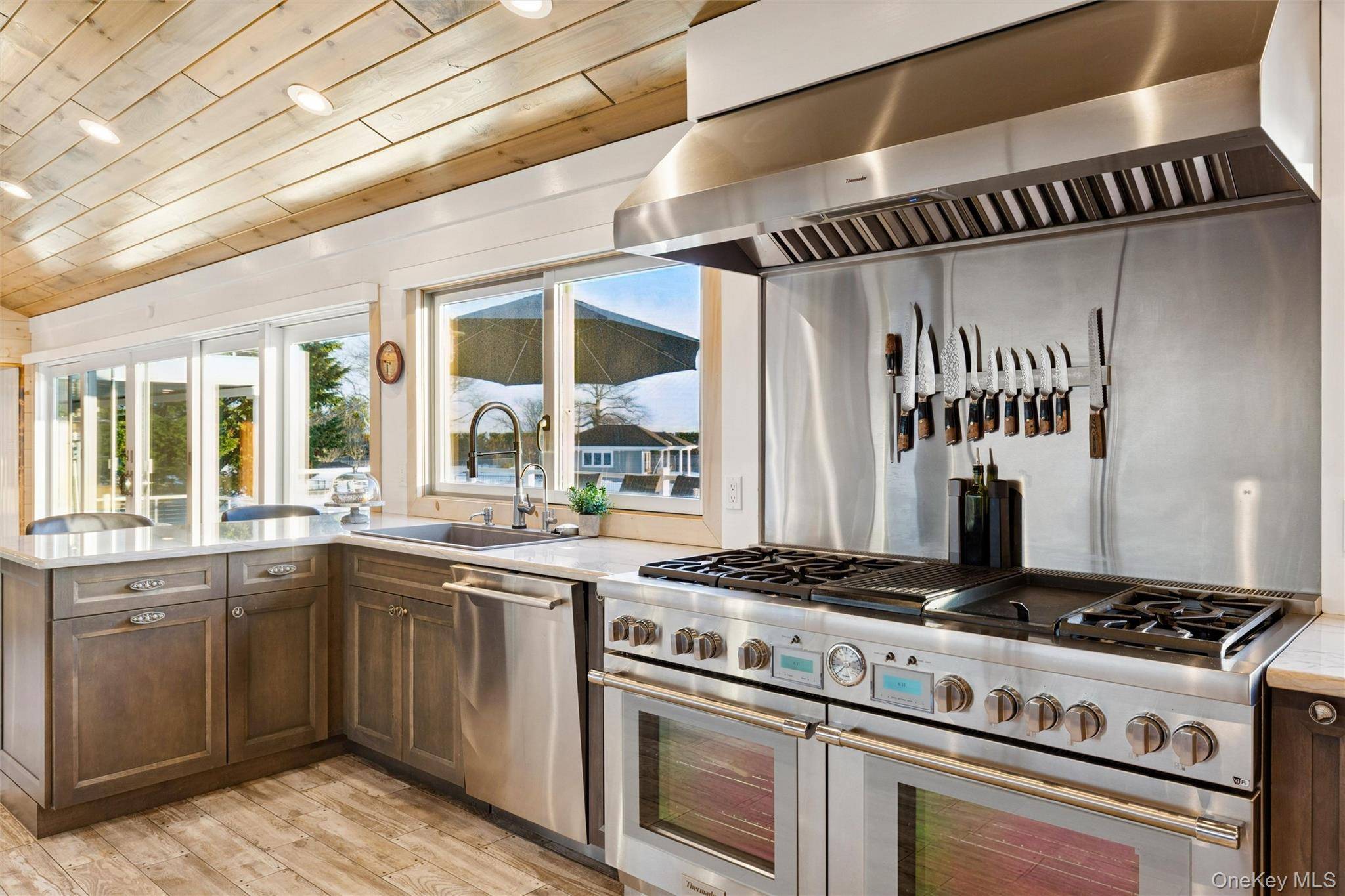 Casa de 4 Dormitorios Frente al Mar en Venta en Bayport - Nueva York - EE. UU. - 5