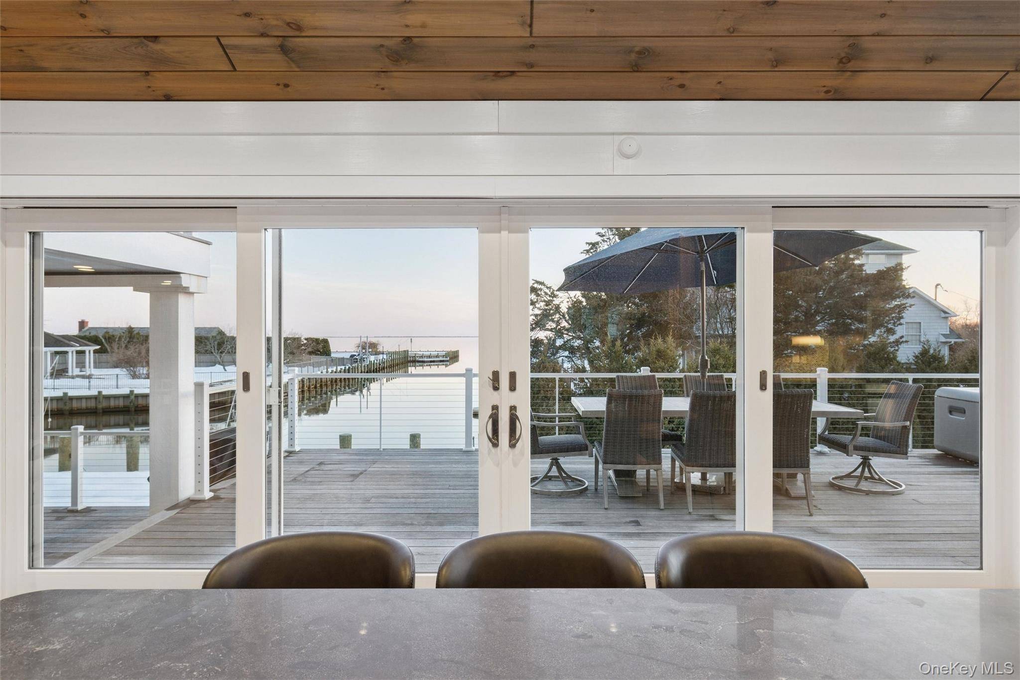 Casa de 4 Dormitorios Frente al Mar en Venta en Bayport - Nueva York - EE. UU. - 8