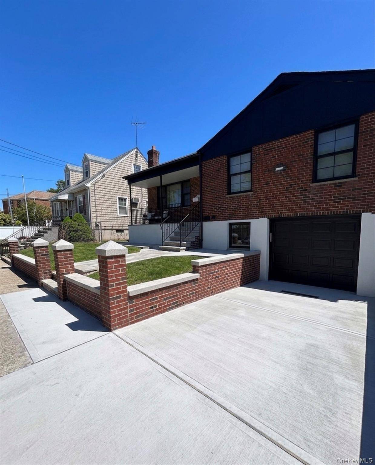 Casa de 4 Dormitorios Frente al Mar en Venta en Bronx - Nueva York - EE. UU. - 2