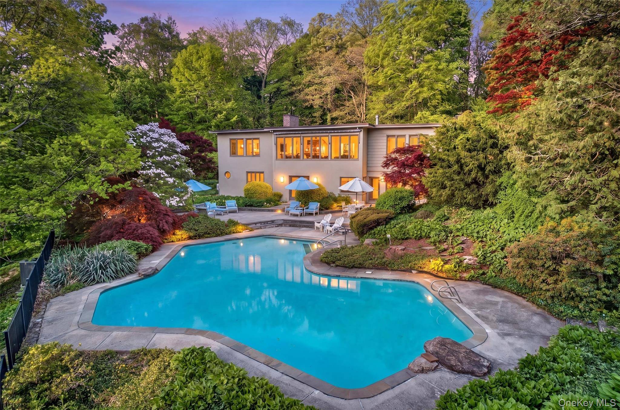 Casa de 4 Dormitorios Frente al Mar en Venta en Croton-on-Hudson - Nueva York - EE. UU. - 1