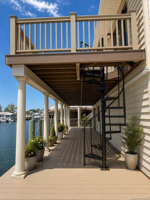 Casa com 4 Quartos à Beira-Mar à Venda em Lindenhurst - Nova Iorque - EUA - 6