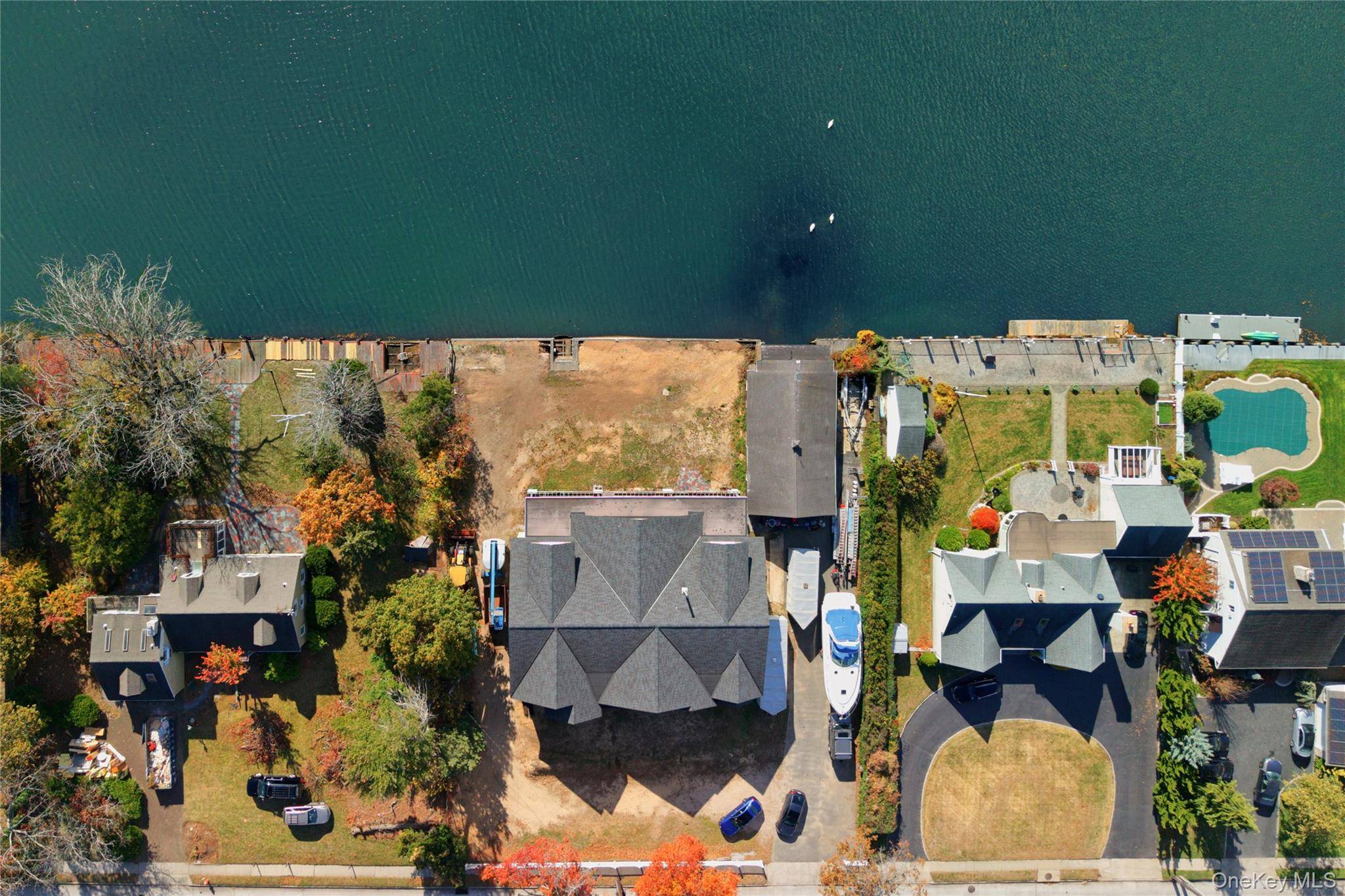 Casa com 4 Quartos à Beira-Mar à Venda em Massapequa - Nova Iorque - EUA - 2