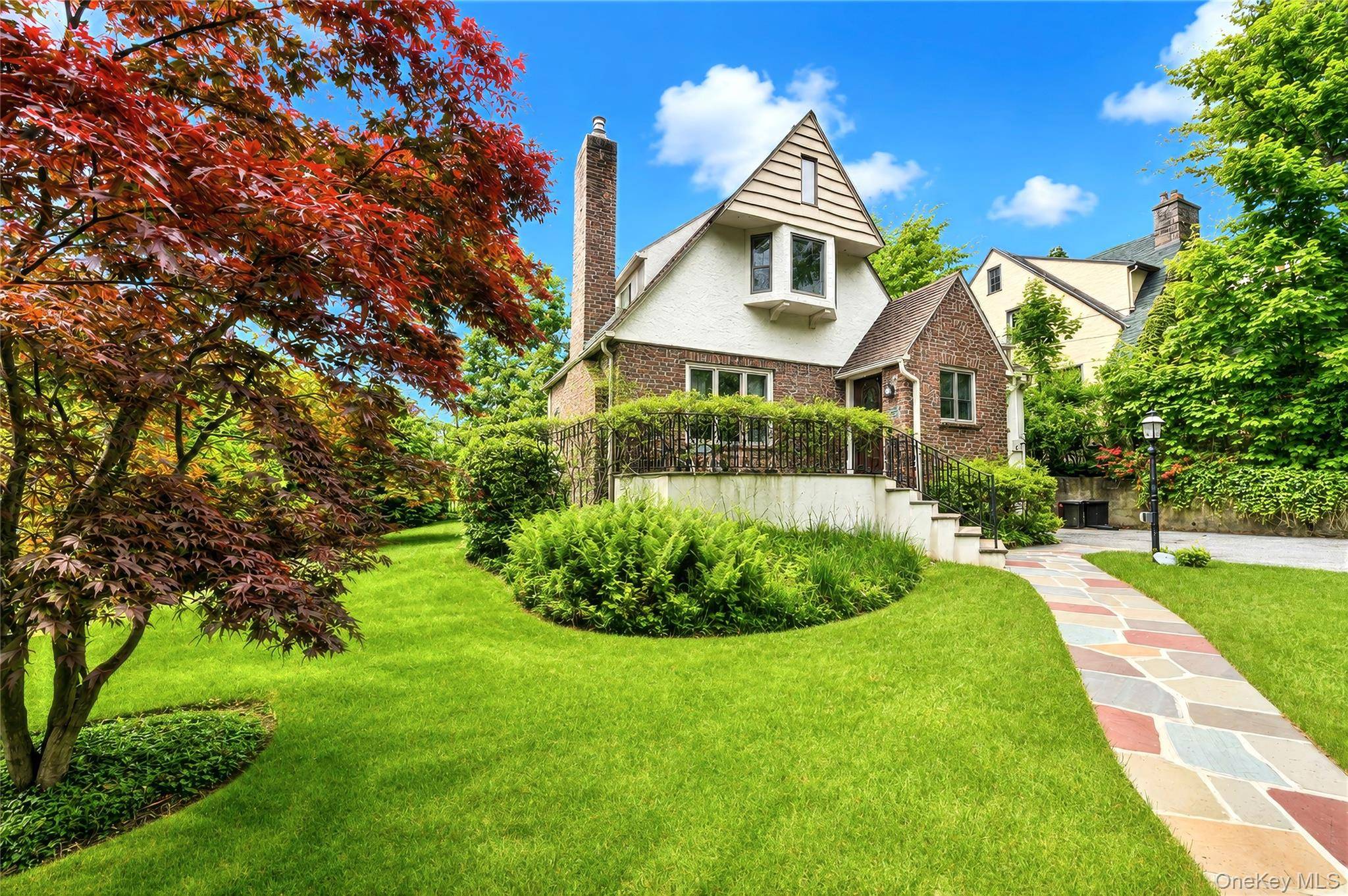 Casa de 4 Dormitorios Frente al Mar en Venta en New Rochelle - Nueva York - EE. UU. - 2