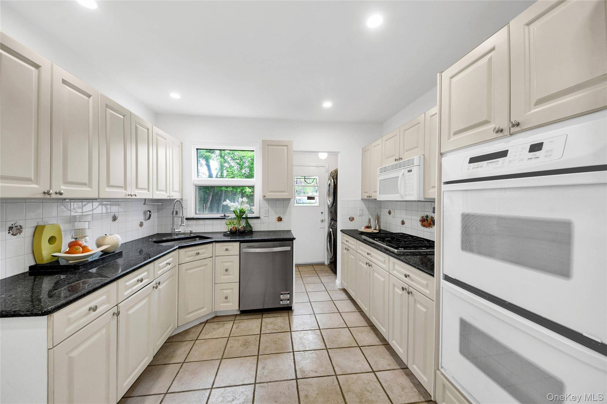 Casa de 4 Dormitorios Frente al Mar en Venta en New Rochelle - Nueva York - EE. UU. - 4