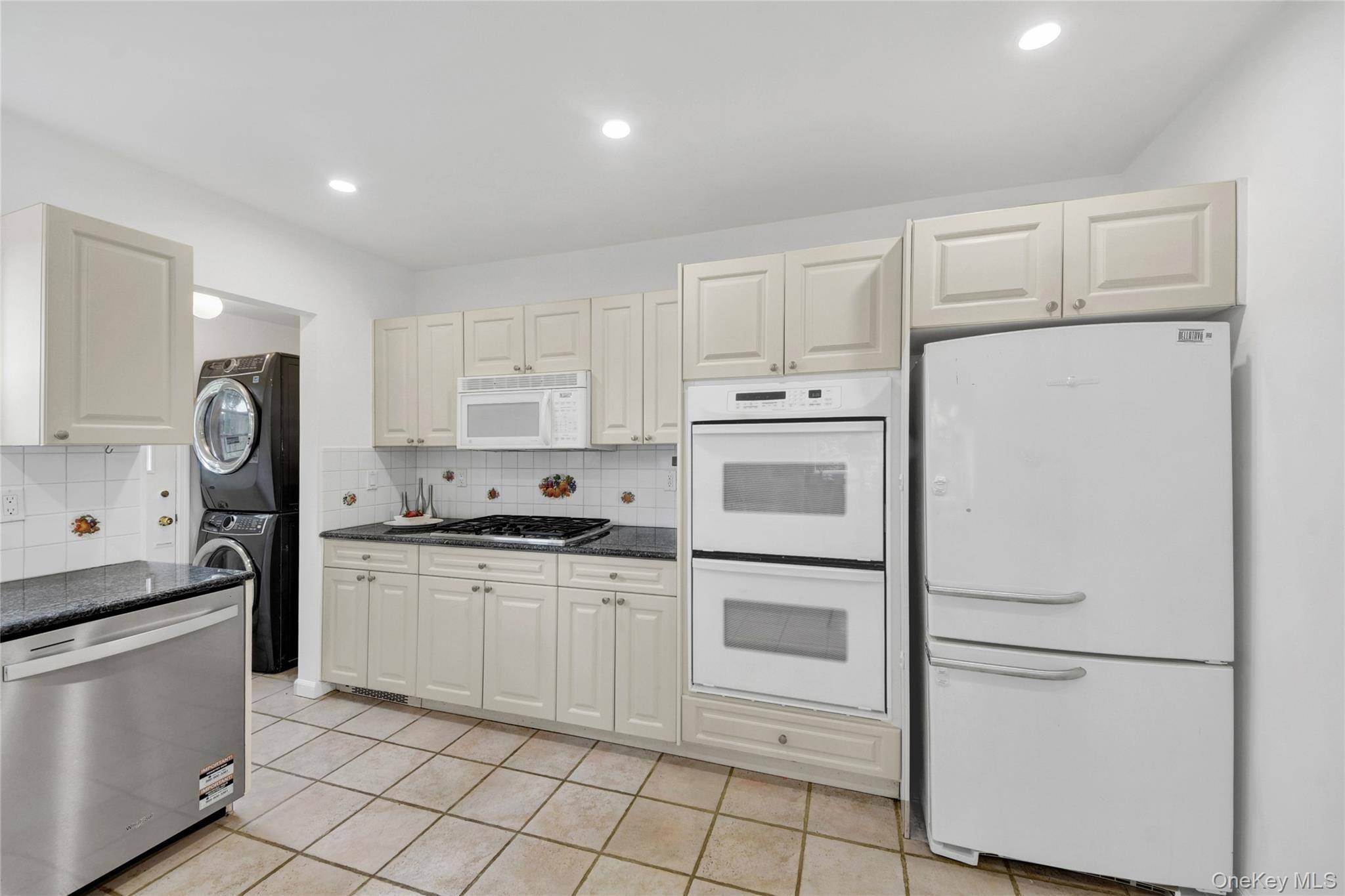 Casa de 4 Dormitorios Frente al Mar en Venta en New Rochelle - Nueva York - EE. UU. - 5