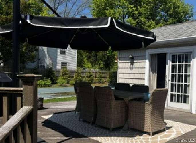 Casa com 4 Quartos à Beira-Mar à Venda em Port Chester - Nova Iorque - EUA - 2