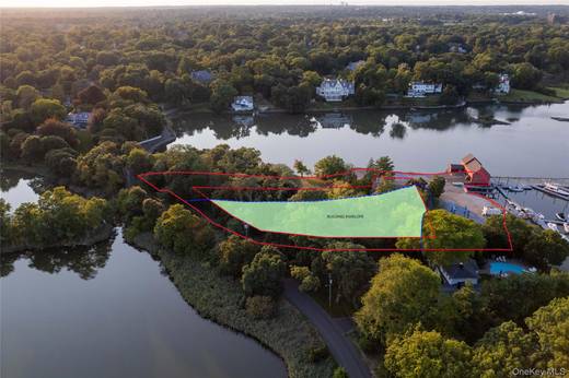 4 Bedroom Waterfront Home for Sale in RYE - NY - USA - 3