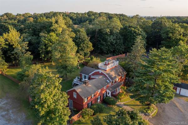 4 Bedroom Waterfront Home for Sale in RYE - NY - USA - 7