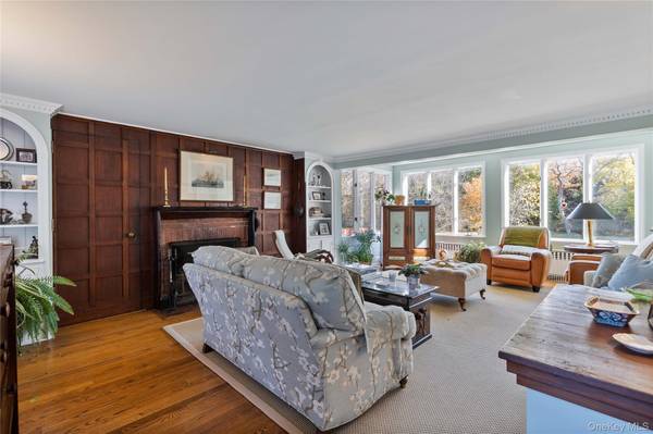 4 Bedroom Waterfront Home for Sale in RYE - NY - USA - 8