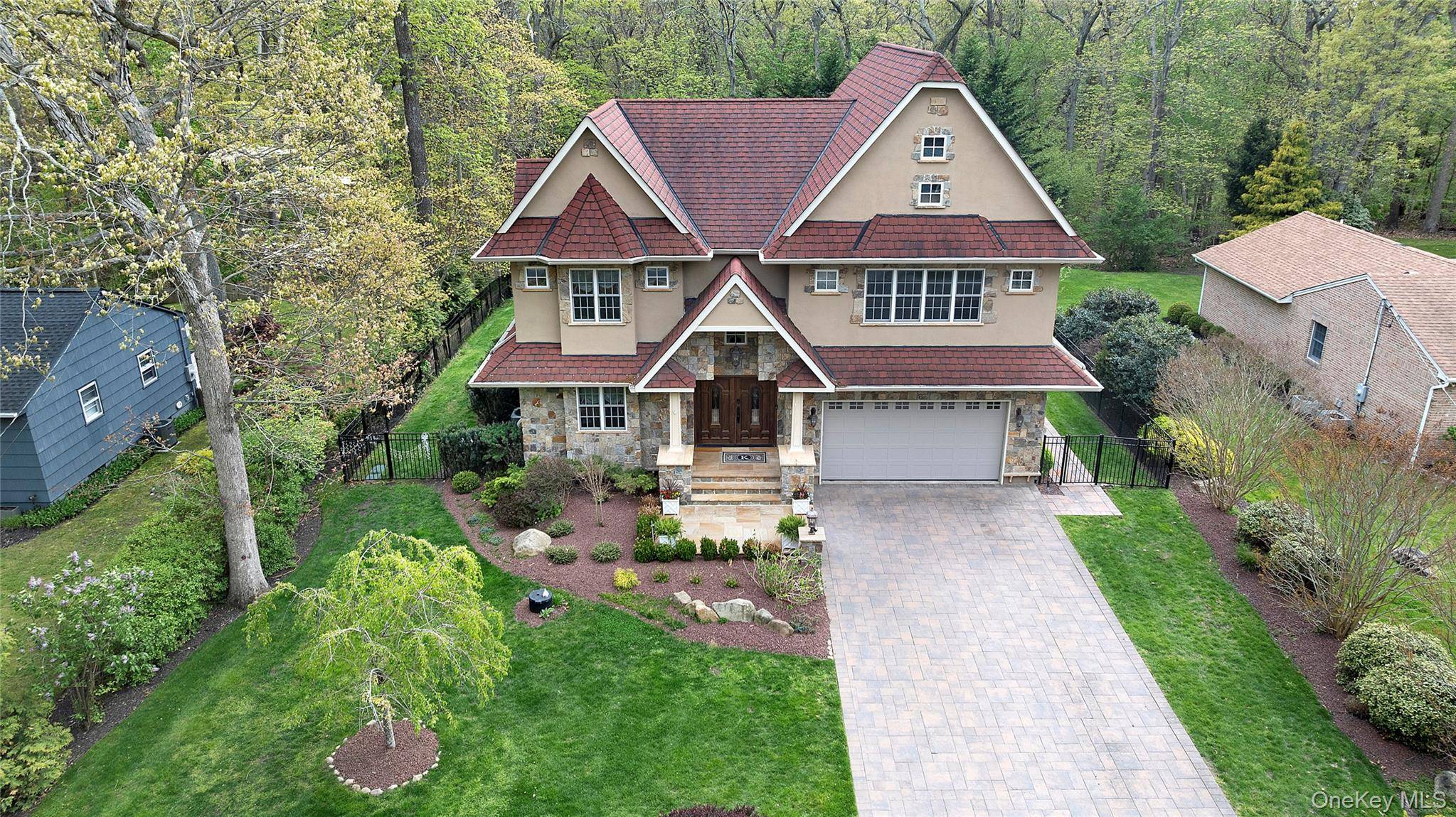 Casa com 4 Quartos à Beira-Mar à Venda em Southold - Nova Iorque - EUA - 1