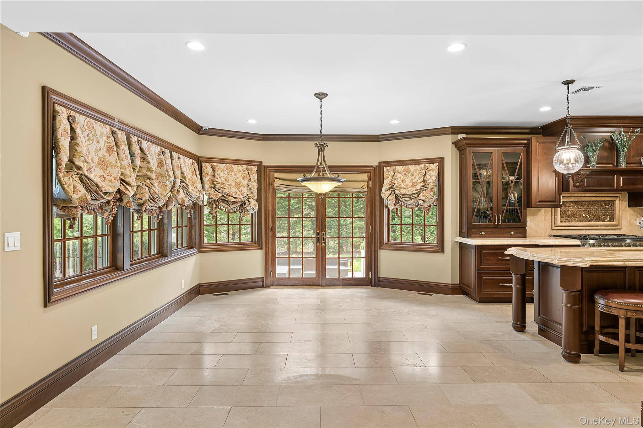 Casa com 4 Quartos à Beira-Mar à Venda em Southold - Nova Iorque - EUA - 7