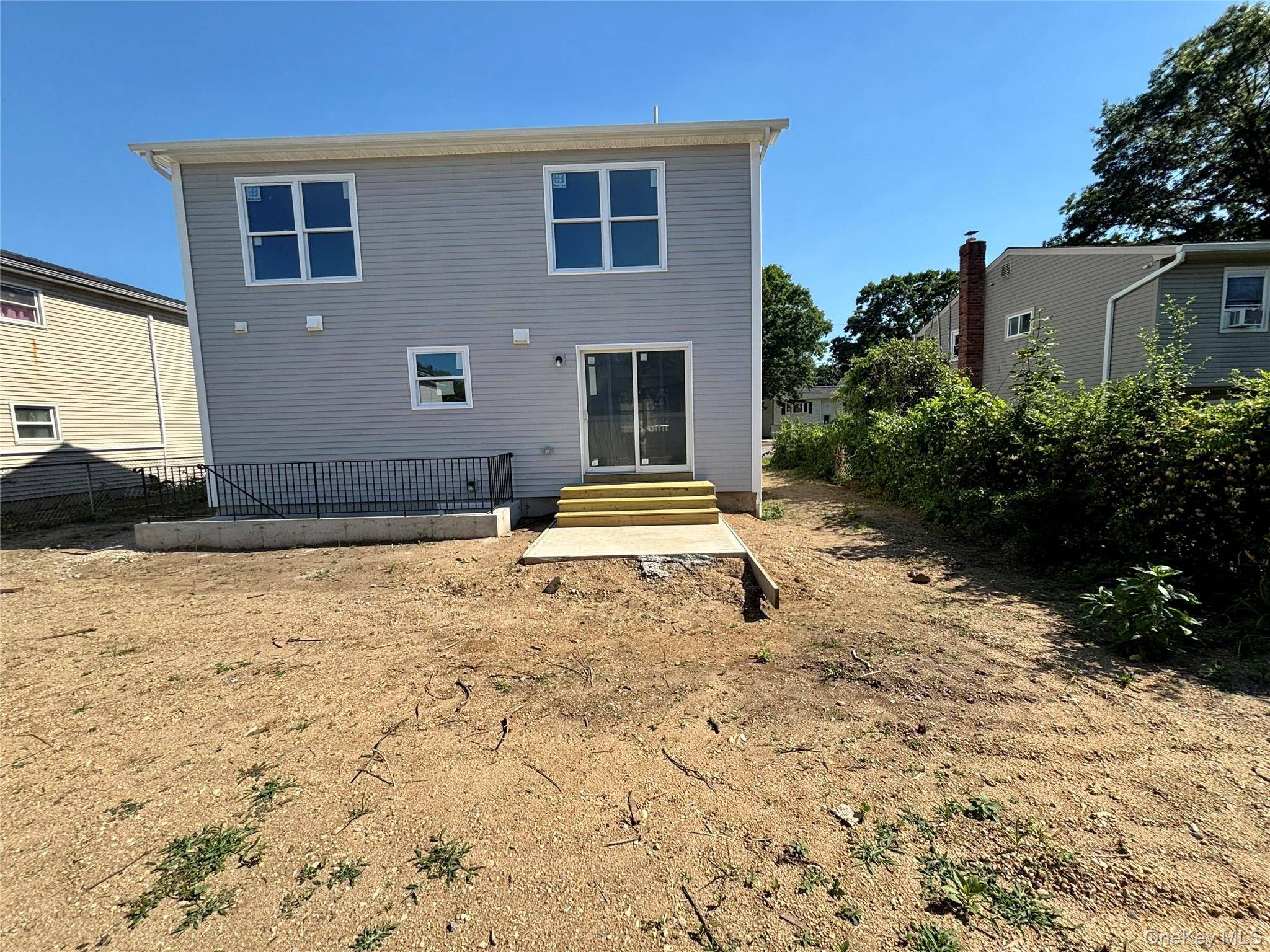 Casa com 4 Quartos à Venda em Amityville - Nova Iorque - EUA - 3