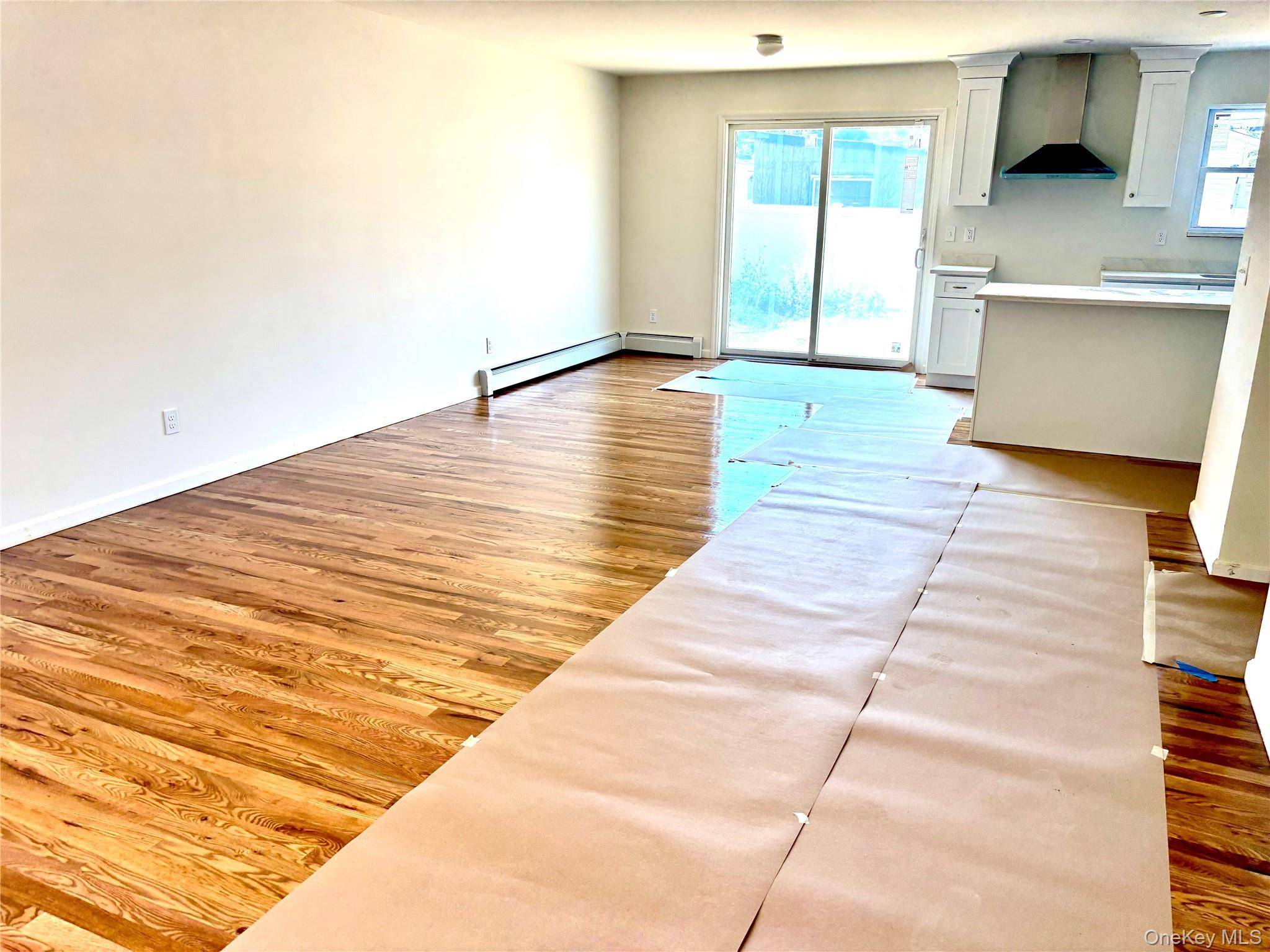 Casa com 4 Quartos à Venda em Amityville - Nova Iorque - EUA - 4