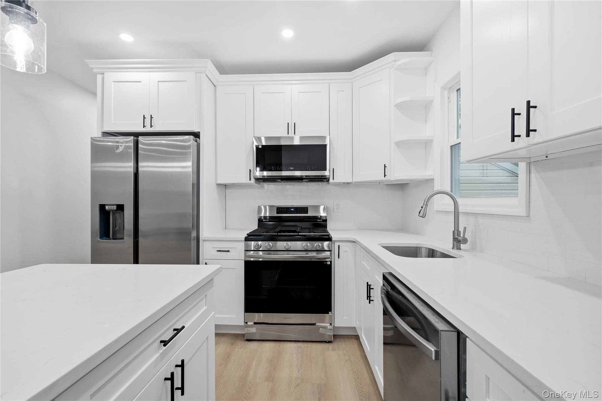 Casa com 4 Quartos à Venda em Amityville - Nova Iorque - EUA - 6