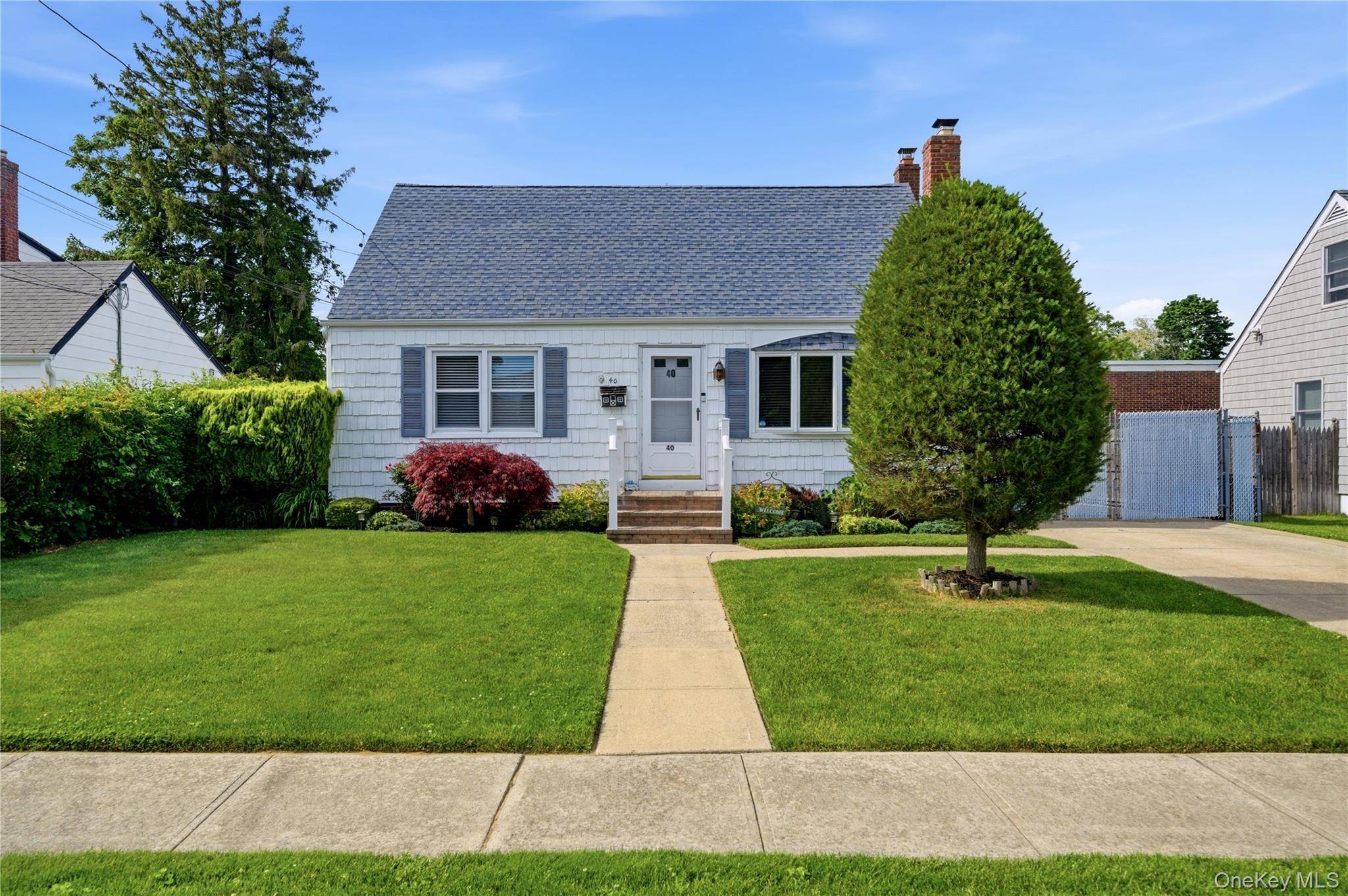 Casa com 4 Quartos à Venda em Amityville - Nova Iorque - EUA - 2