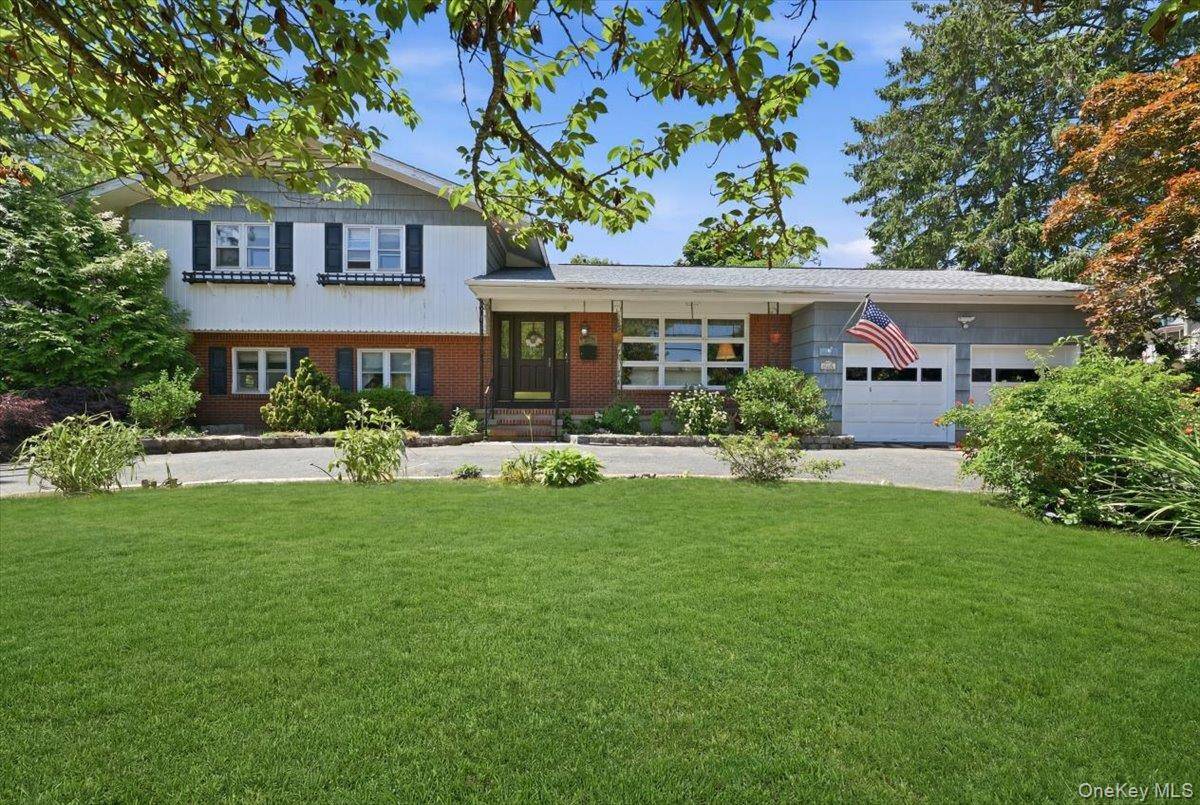 Casa com 4 Quartos à Venda em Amityville - Nova Iorque - EUA - 2