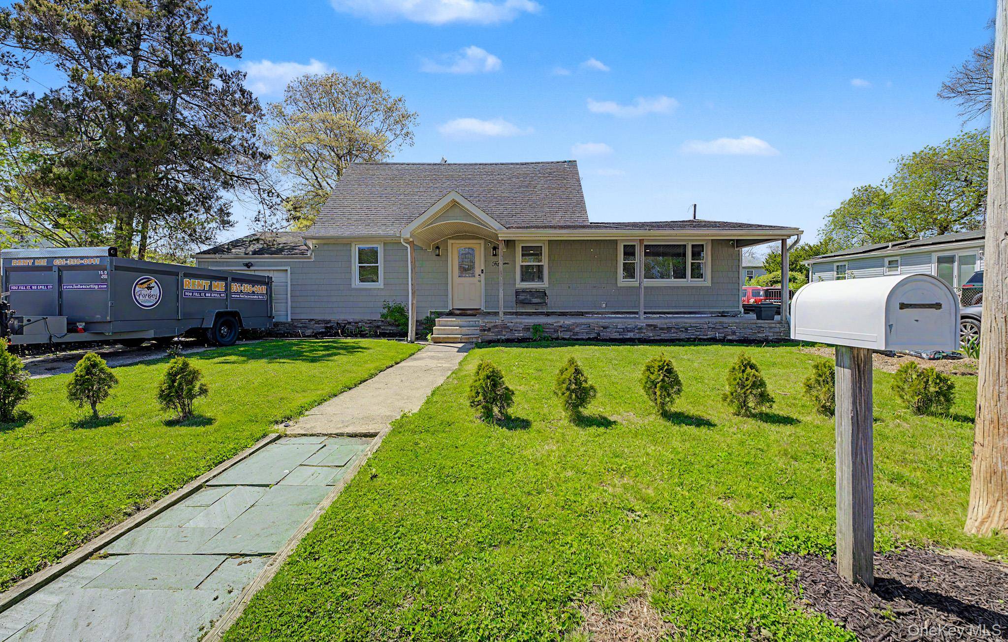 4 Bedroom Home for Sale in Amityville - New York - USA - 1