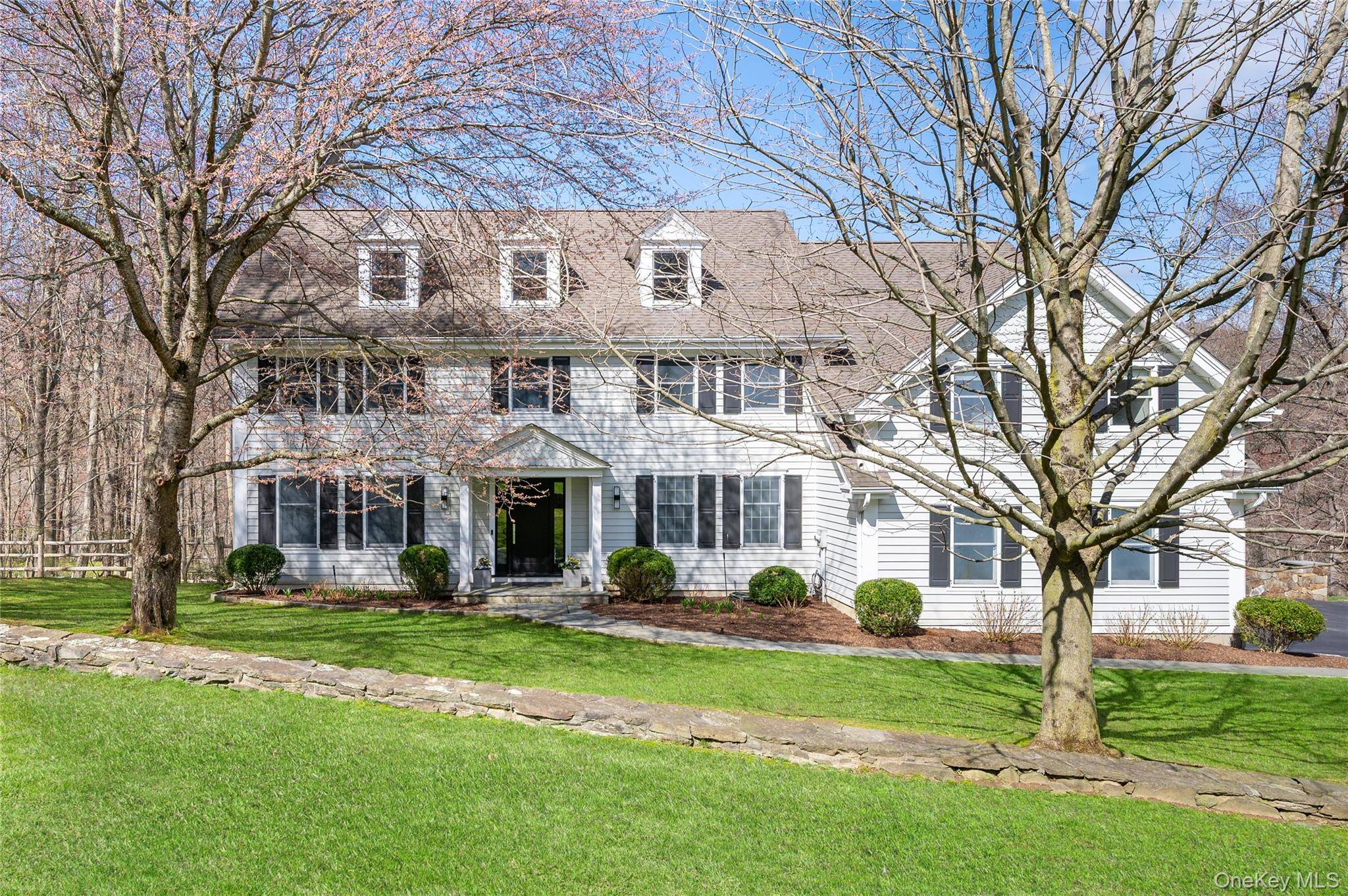 Casa com 4 Quartos à Venda em Armonk - Nova Iorque - EUA - 1