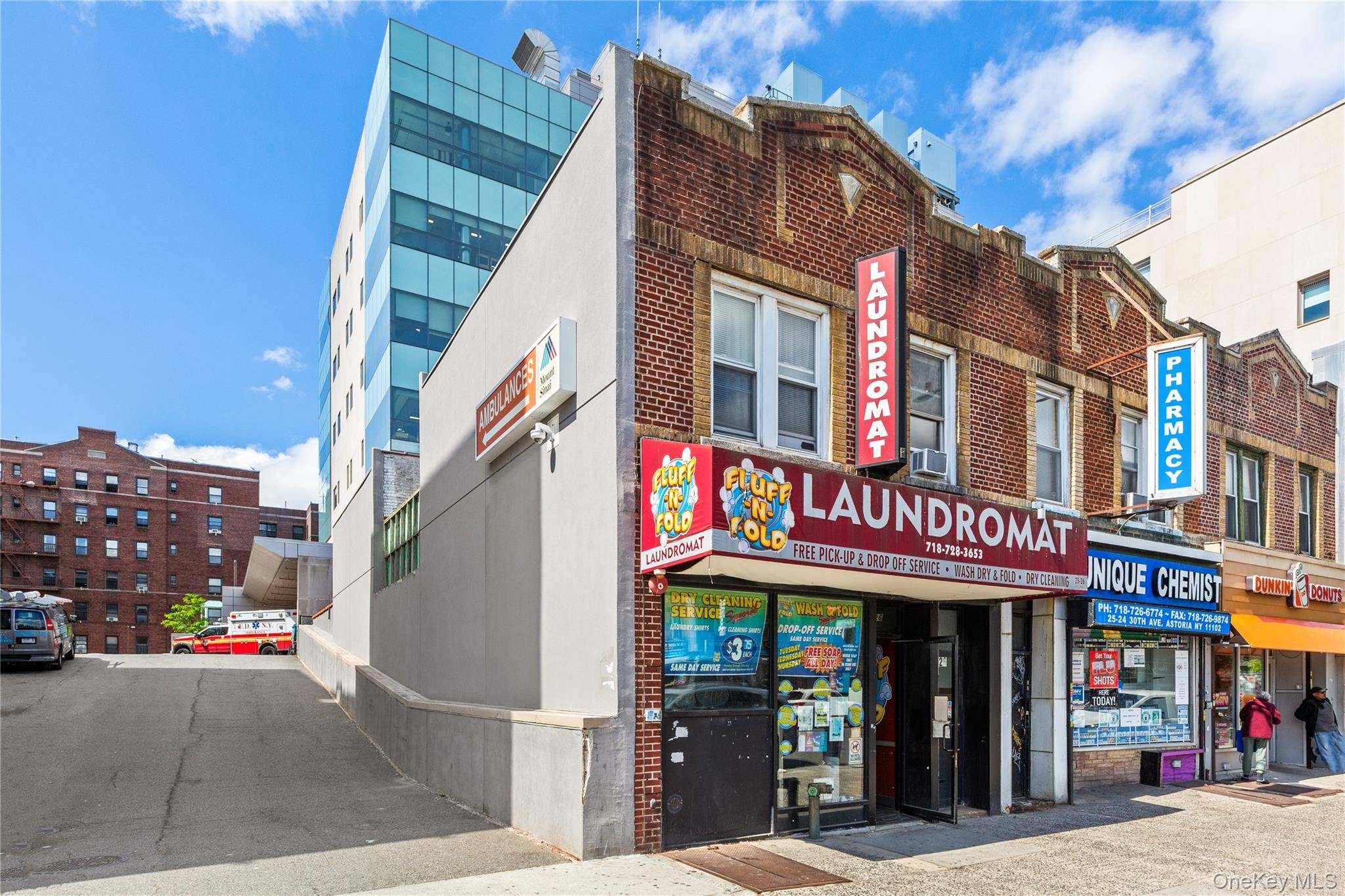 Casa de 4 Dormitorios en Venta en Astoria - Nueva York - EE. UU. - 2