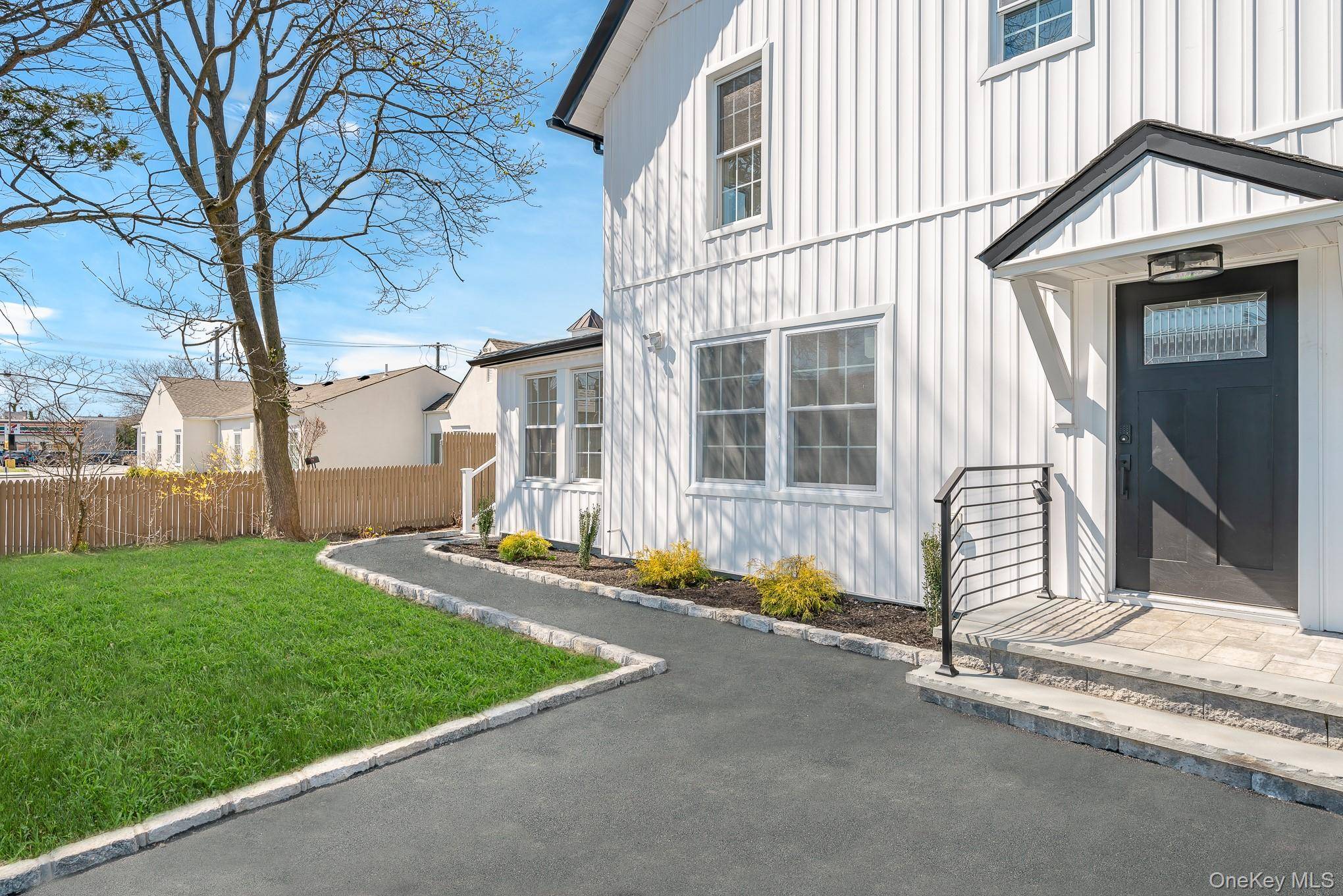 4 Bedroom Home for Sale in Babylon - New York - USA - 4