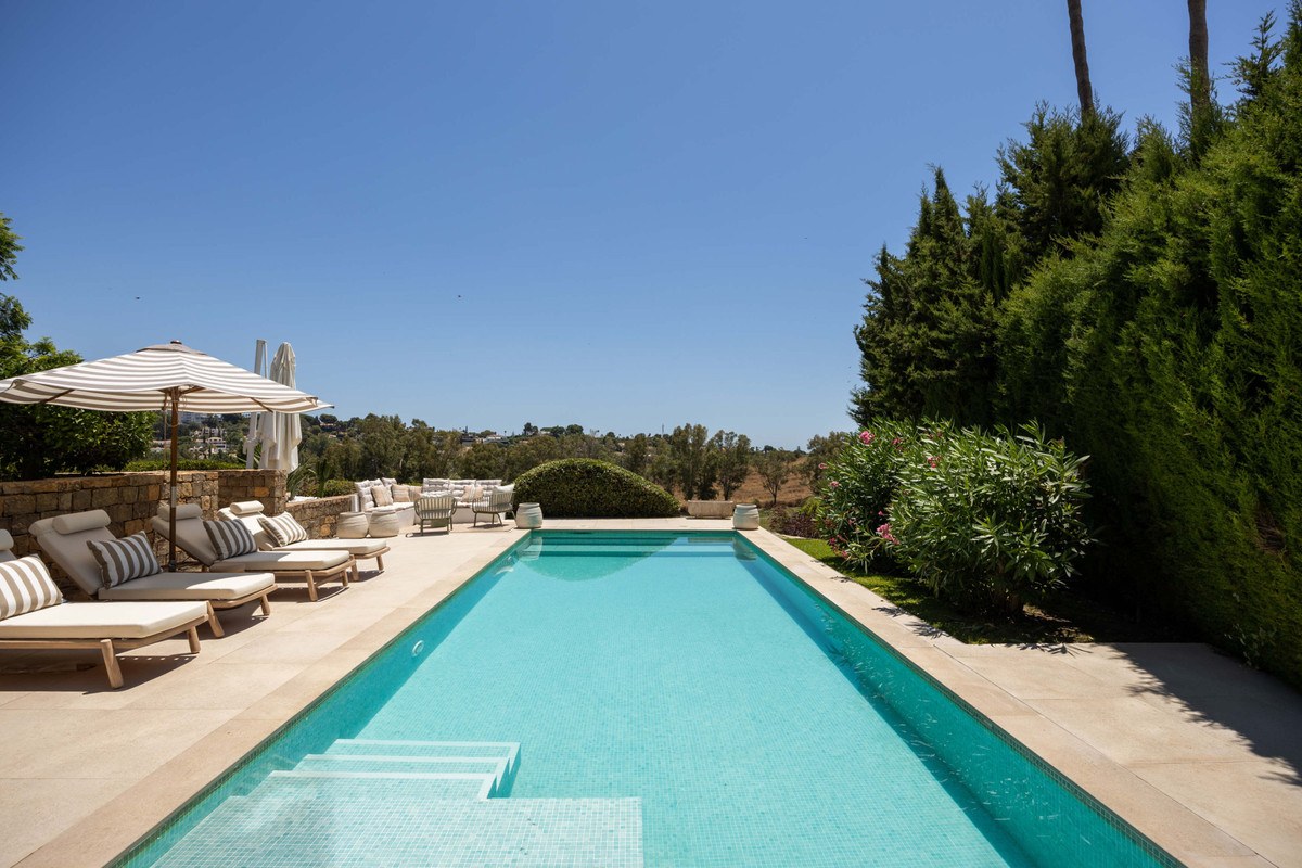 Casa de 4 Dormitorios en Venta en Benahavís, Costa del Sol - 2