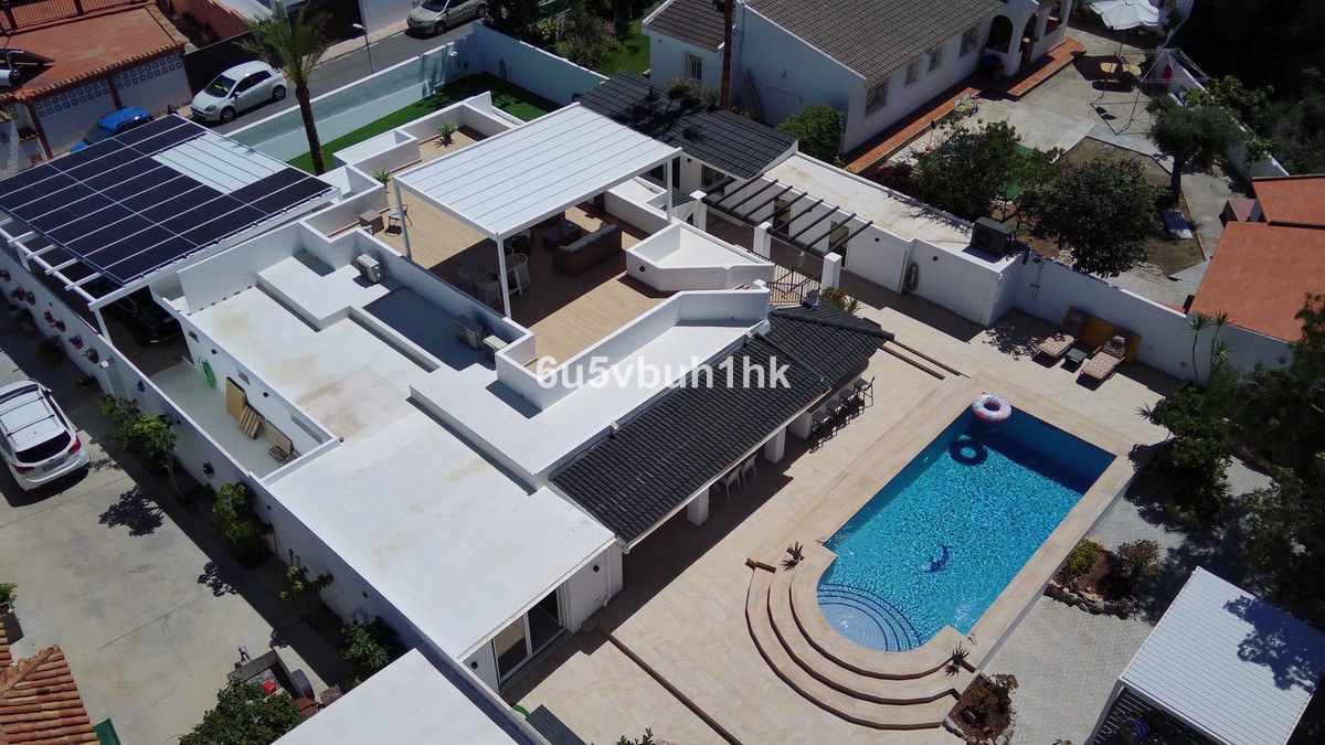 Casa de 4 Dormitorios en Venta en Benalmádena, Costa del Sol - 3