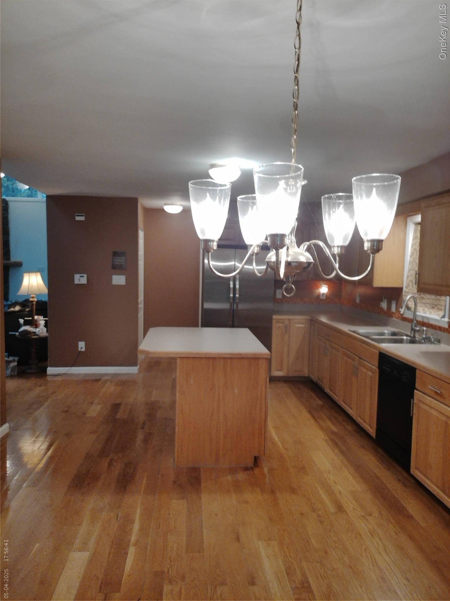 Casa de 4 Dormitorios en Venta en Bethel - Nueva York - EE. UU. - 3