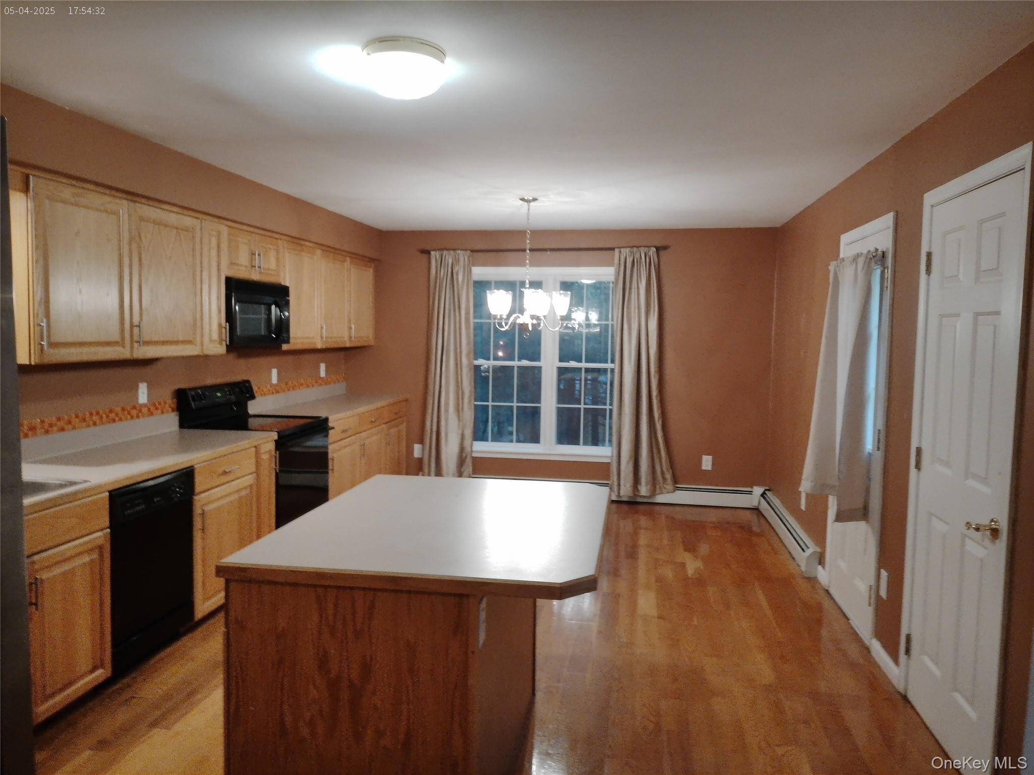Casa de 4 Dormitorios en Venta en Bethel - Nueva York - EE. UU. - 5