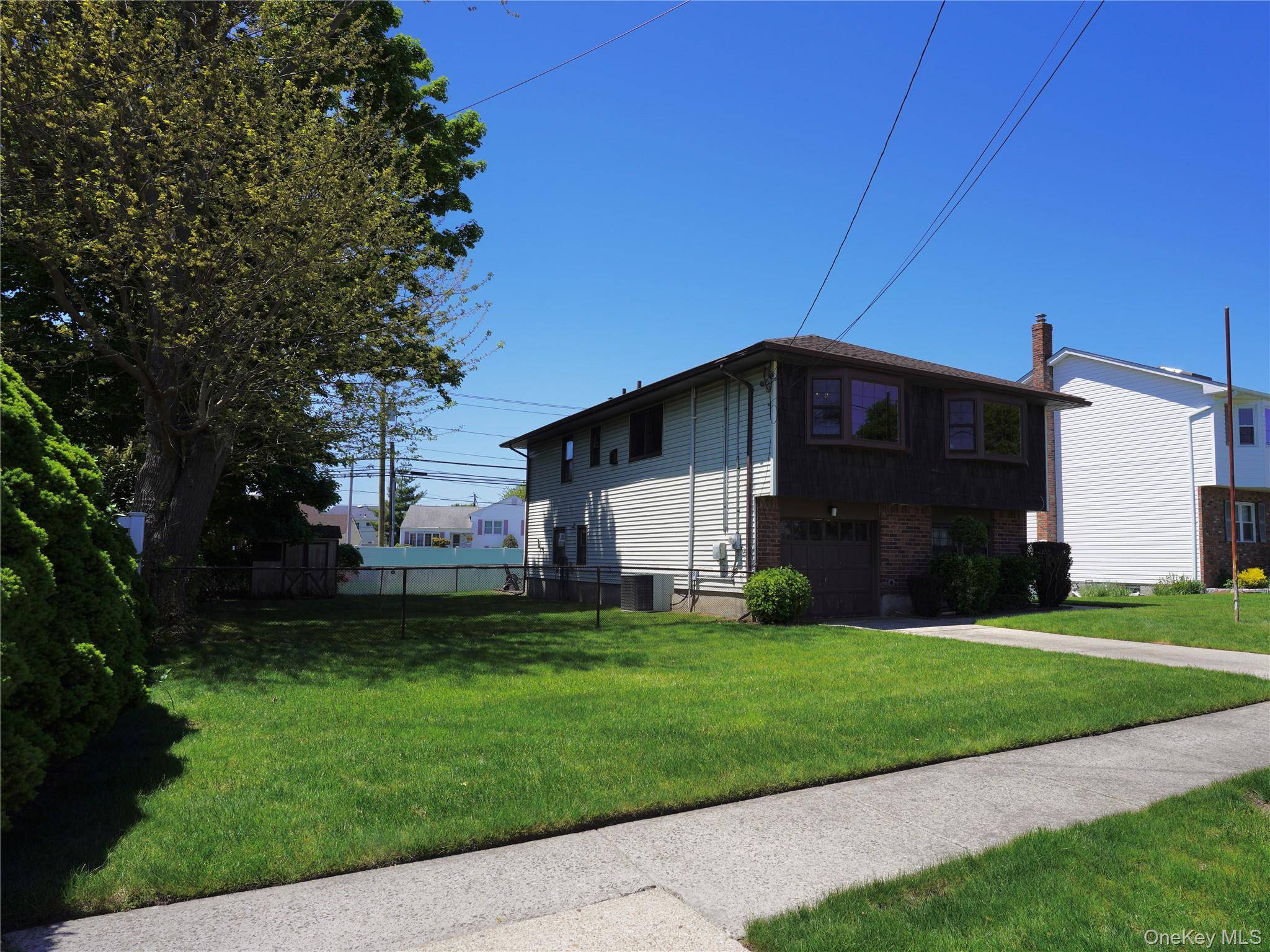 Casa com 4 Quartos à Venda em Bethpage - Nova Iorque - EUA - 4