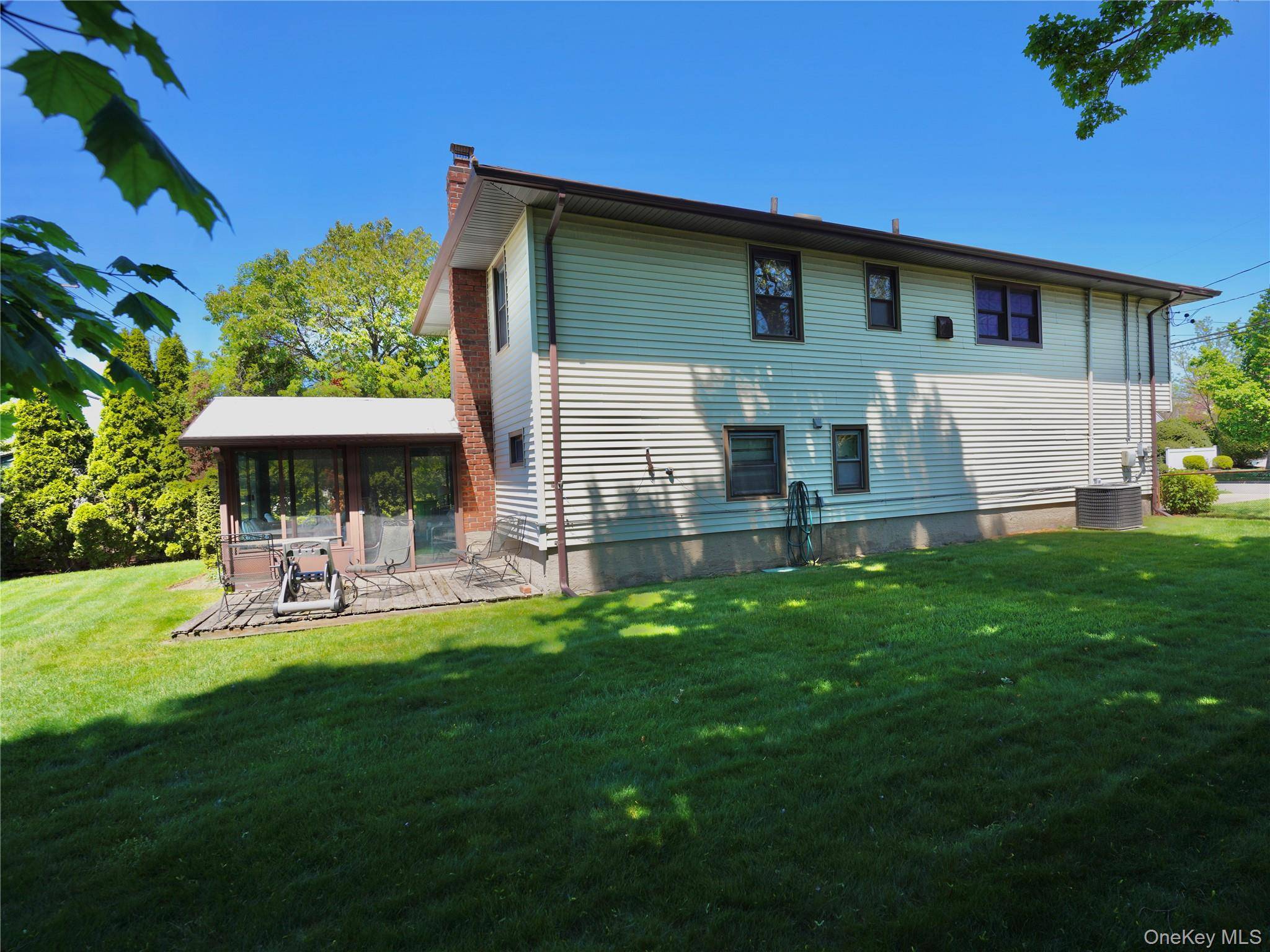 Casa com 4 Quartos à Venda em Bethpage - Nova Iorque - EUA - 7